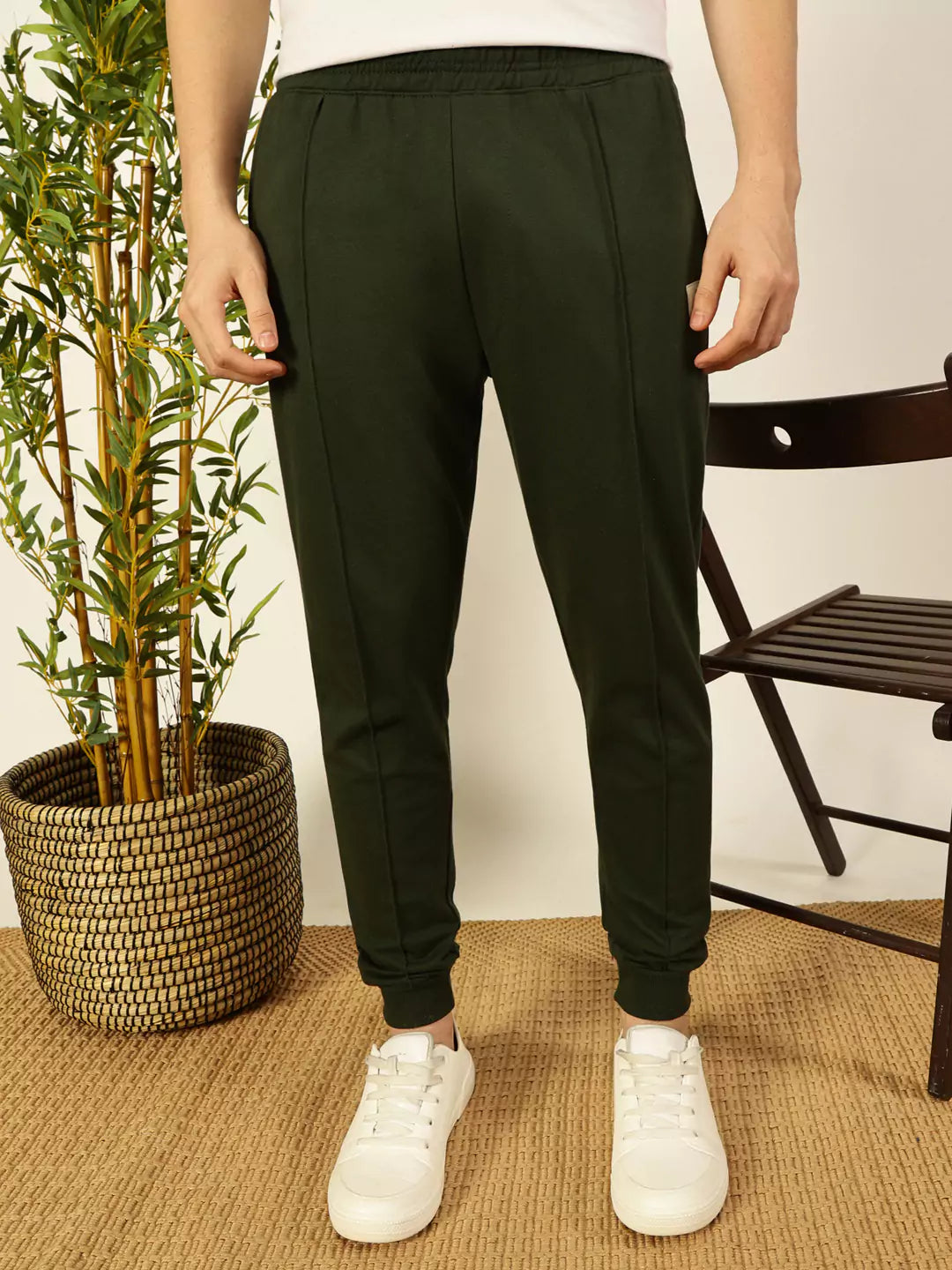 Kombu Green Straight-Fit Mid Rise Solid Joggers For Men