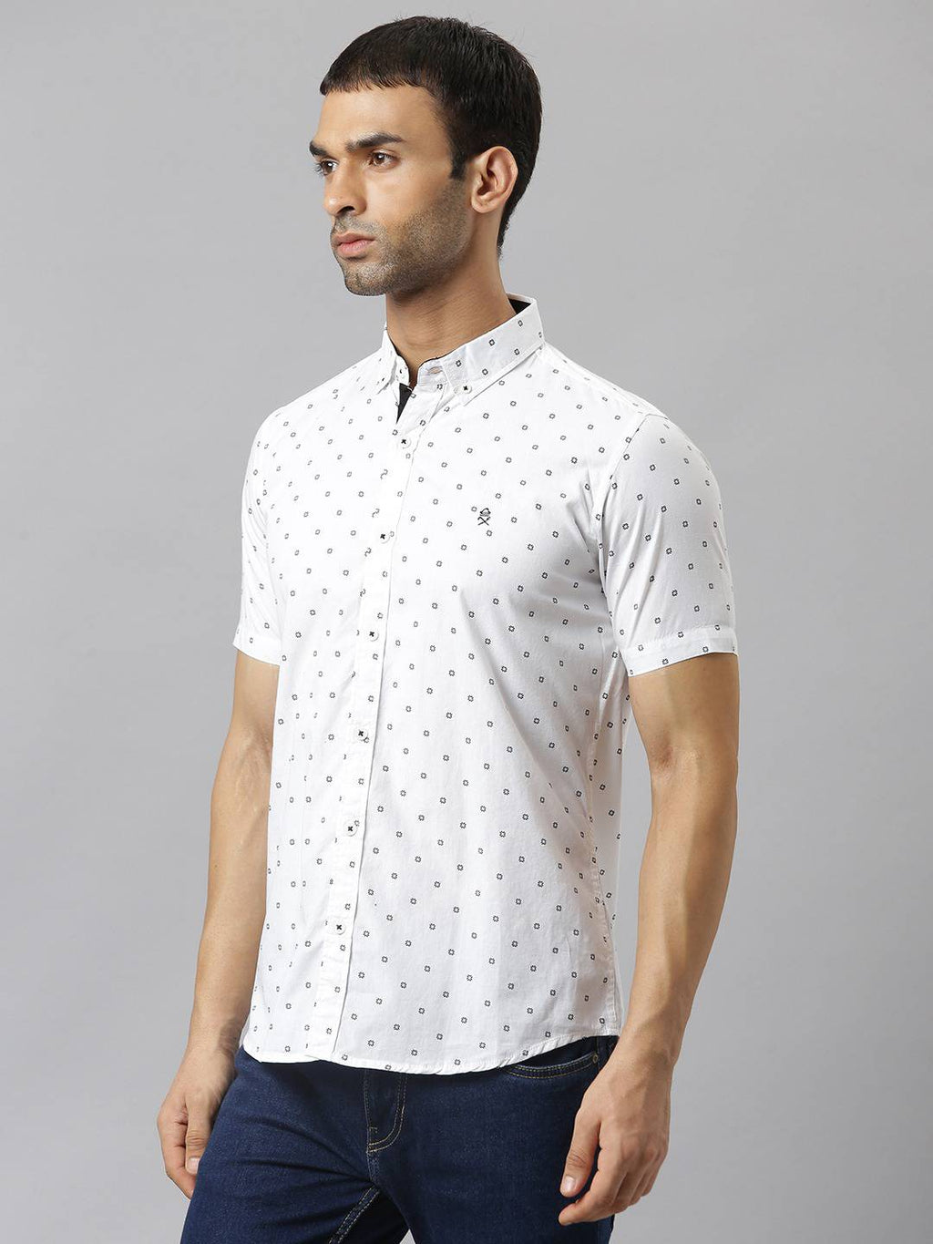 Thomas Scott Men White Relaxed Slim Fit Floral Printed Casual Shirt