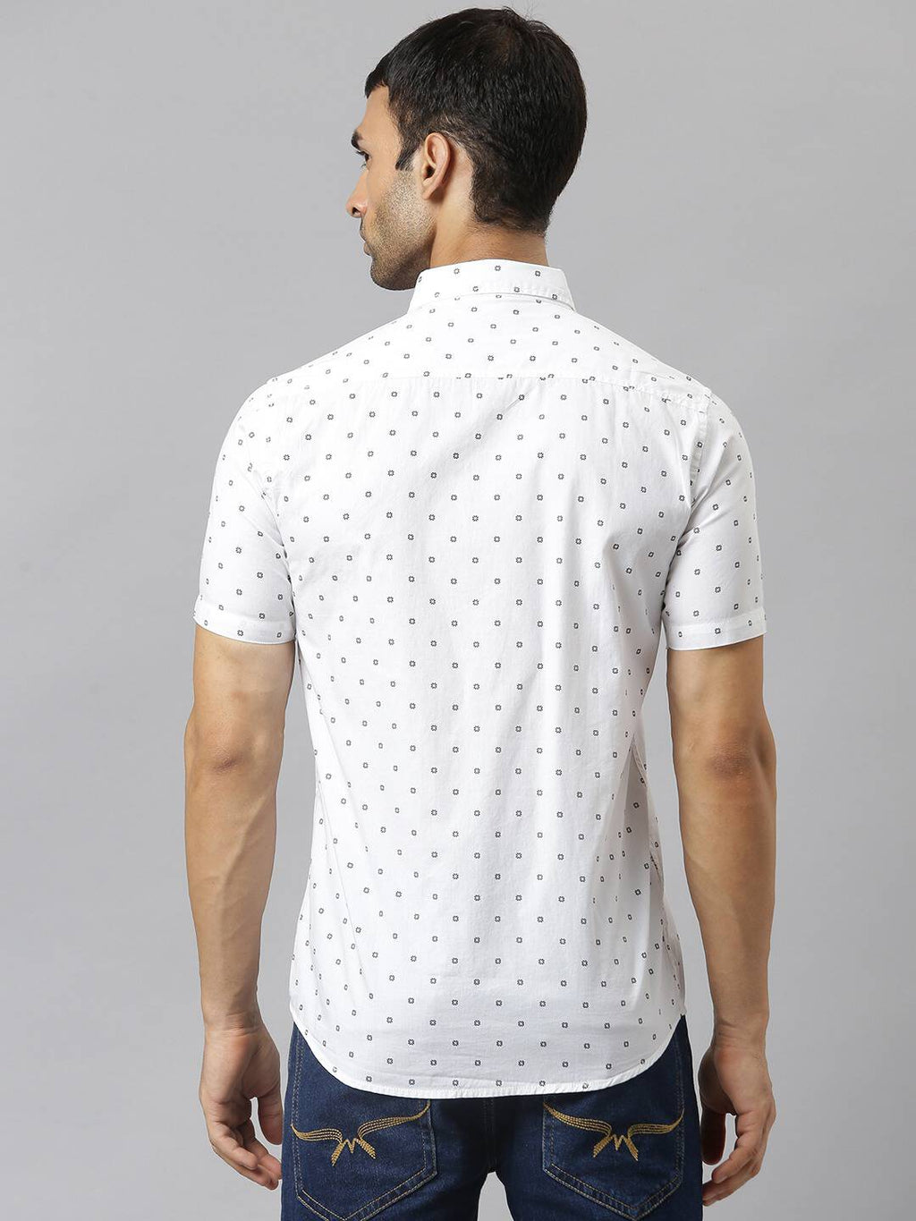 Thomas Scott Men White Relaxed Slim Fit Floral Printed Casual Shirt