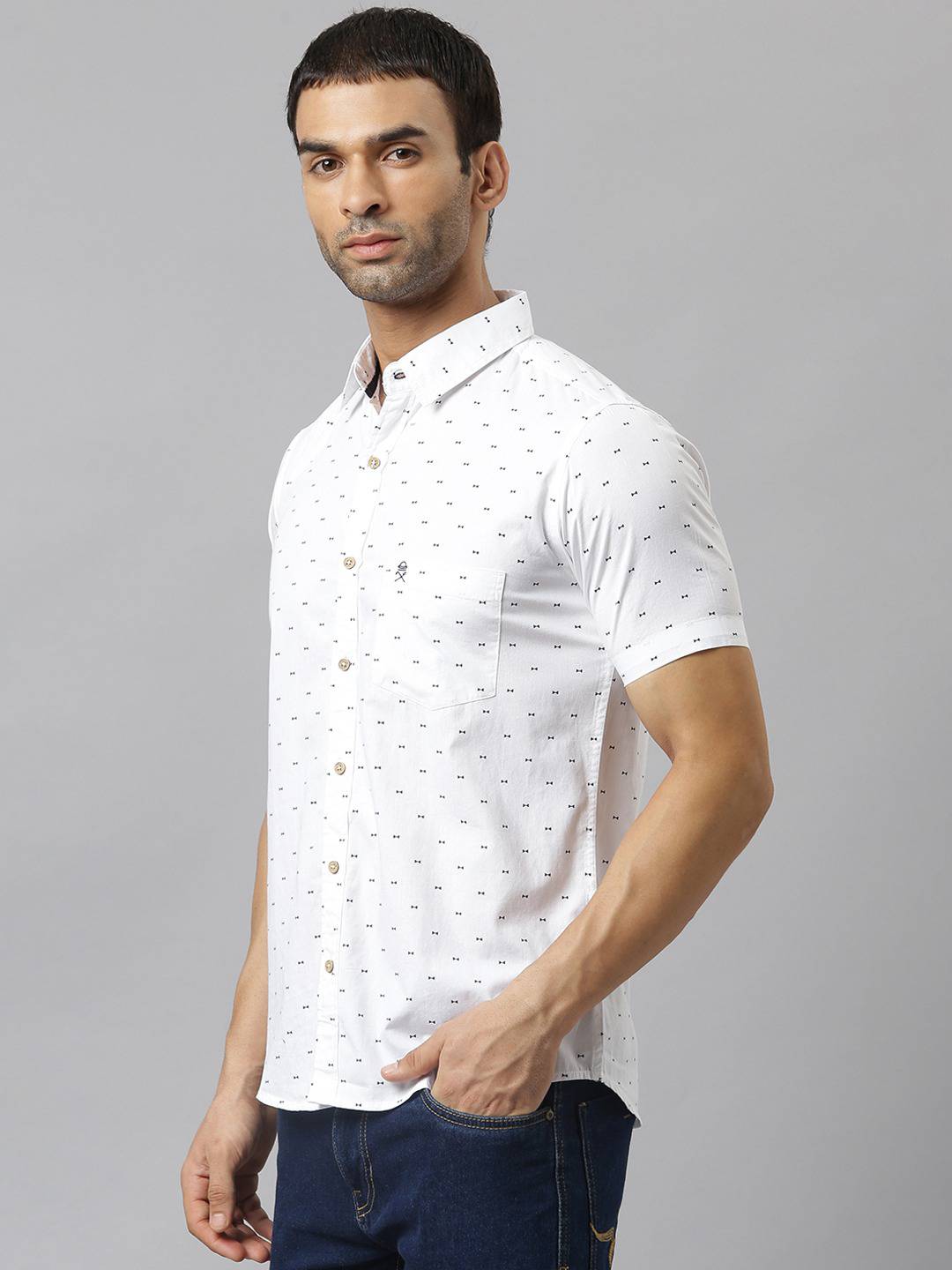 Thomas Scott Men White & Blue Slim Fit Printed Pure Cotton Casual Sustainable Shirt