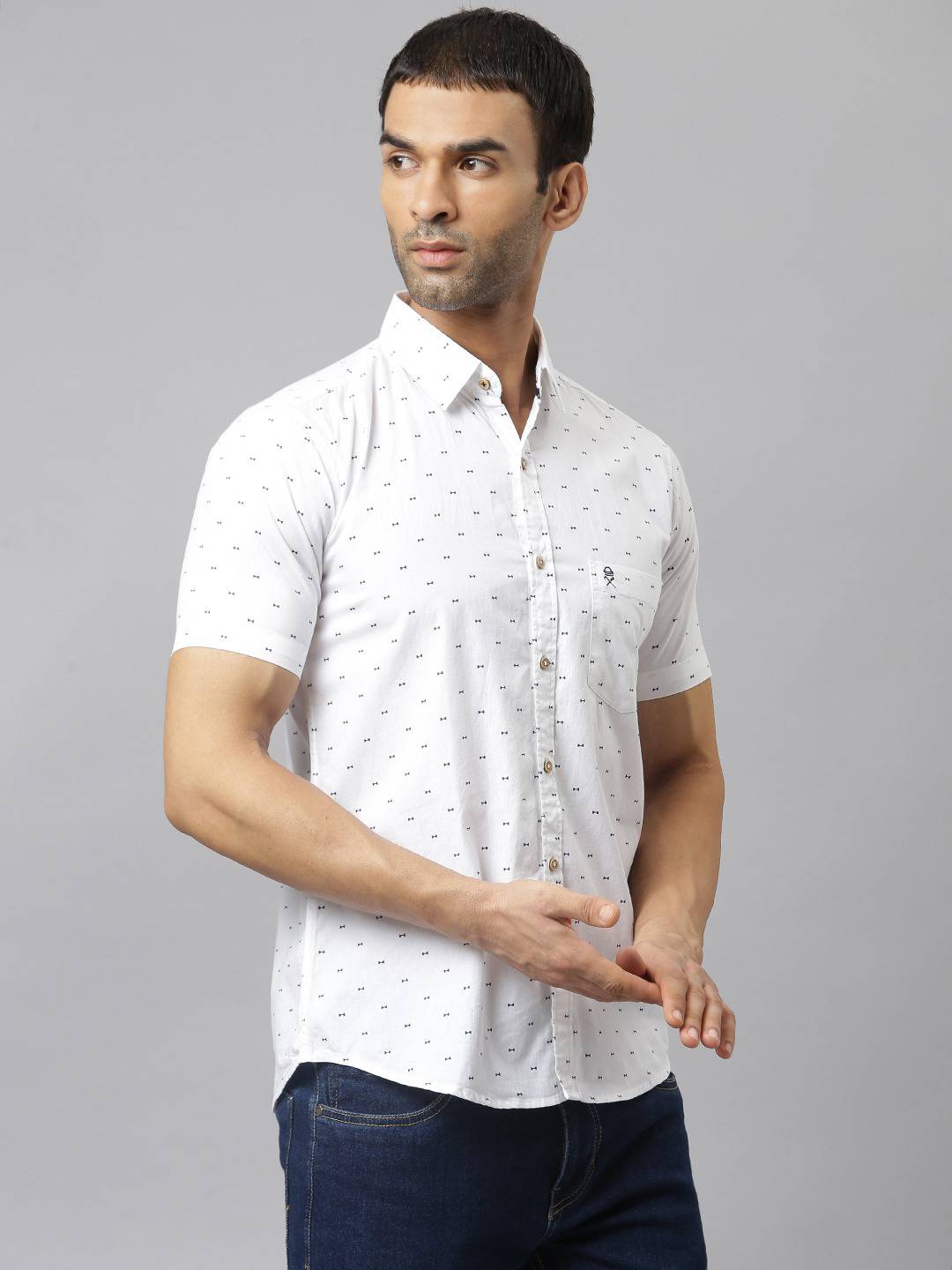 Thomas Scott Men White & Blue Slim Fit Printed Pure Cotton Casual Sustainable Shirt