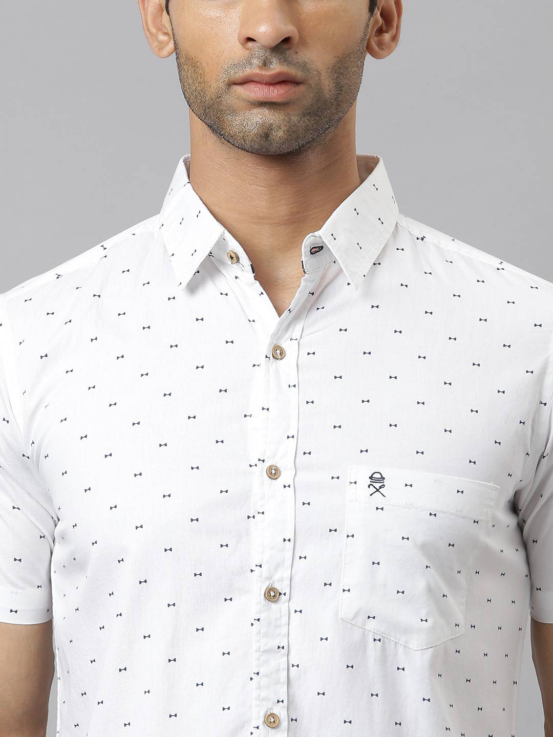 Thomas Scott Men White & Blue Slim Fit Printed Pure Cotton Casual Sustainable Shirt