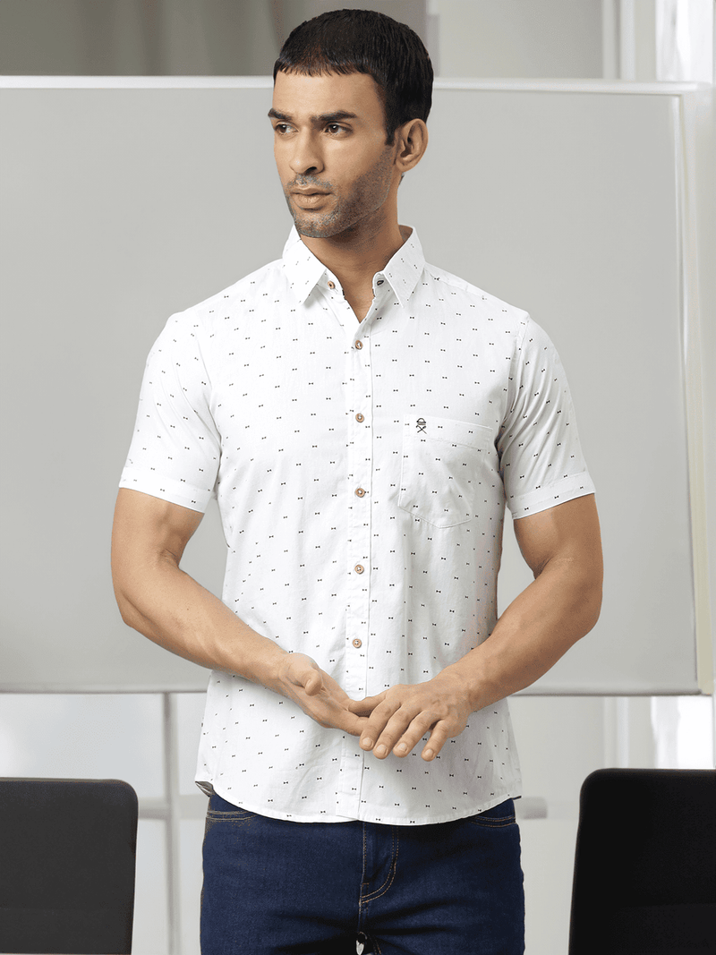 Thomas Scott Men White & Blue Slim Fit Printed Pure Cotton Casual Sustainable Shirt