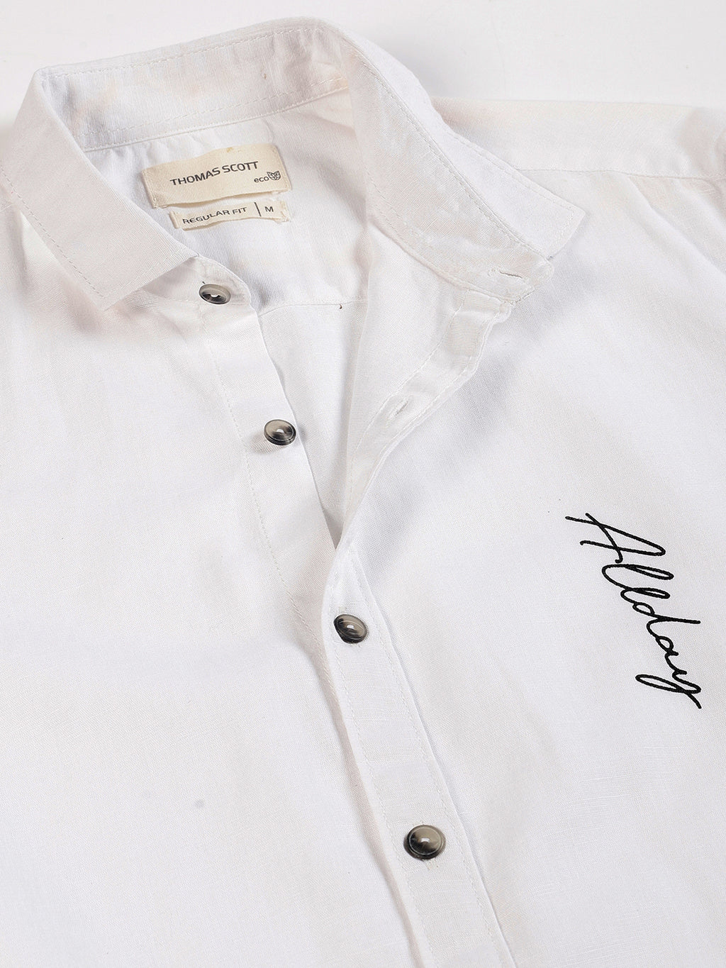 Thomas Scott Men White Classic Regular Fit Long Sleeves Spread Collar Typography Printed Cotton Linen Casual Shirt