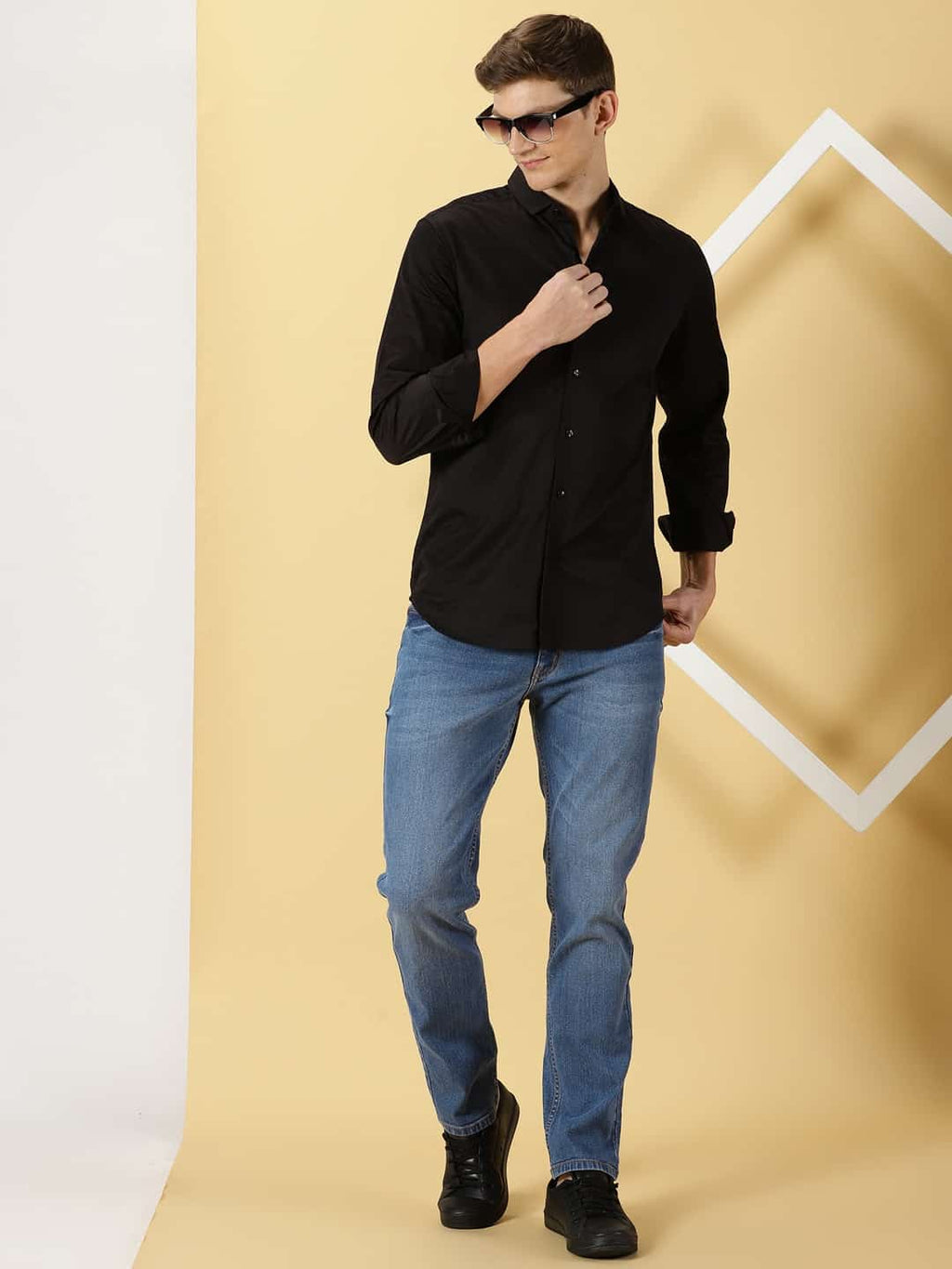 Thomas Scott Men Classic Slim Fit Spread Collar Casual Shirt