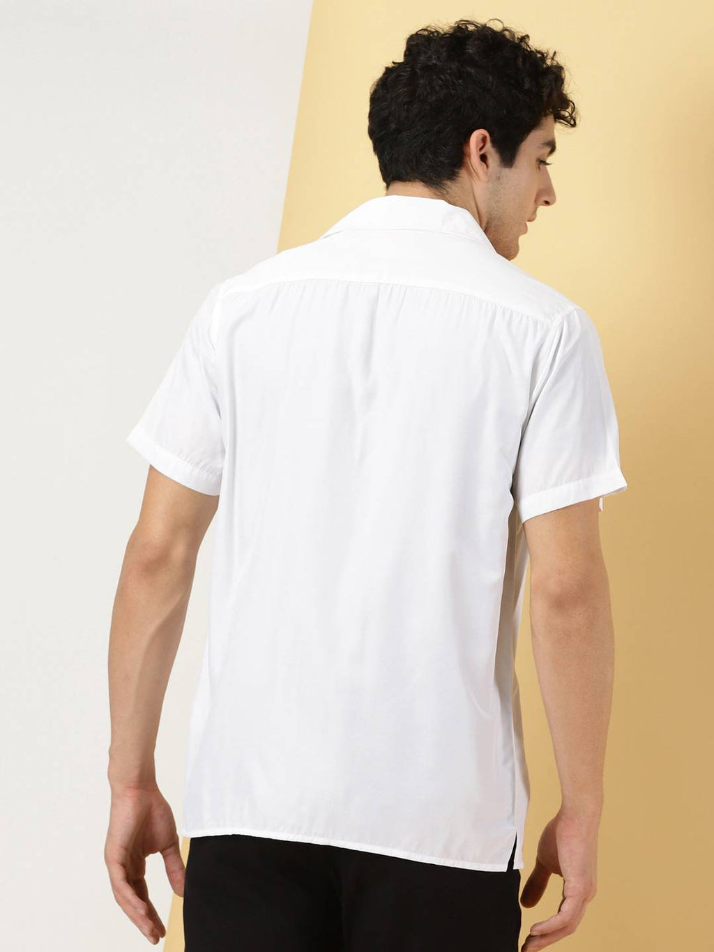 Thomas Scott Men Classic Spread Collar Short Sleeves Casual Shirt