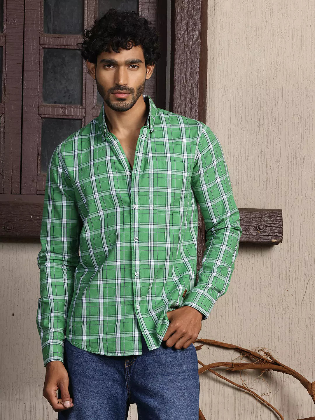 Thomas Scott Men Standard Slim Fit Tartan Checks Pure Cotton Casual Shirt