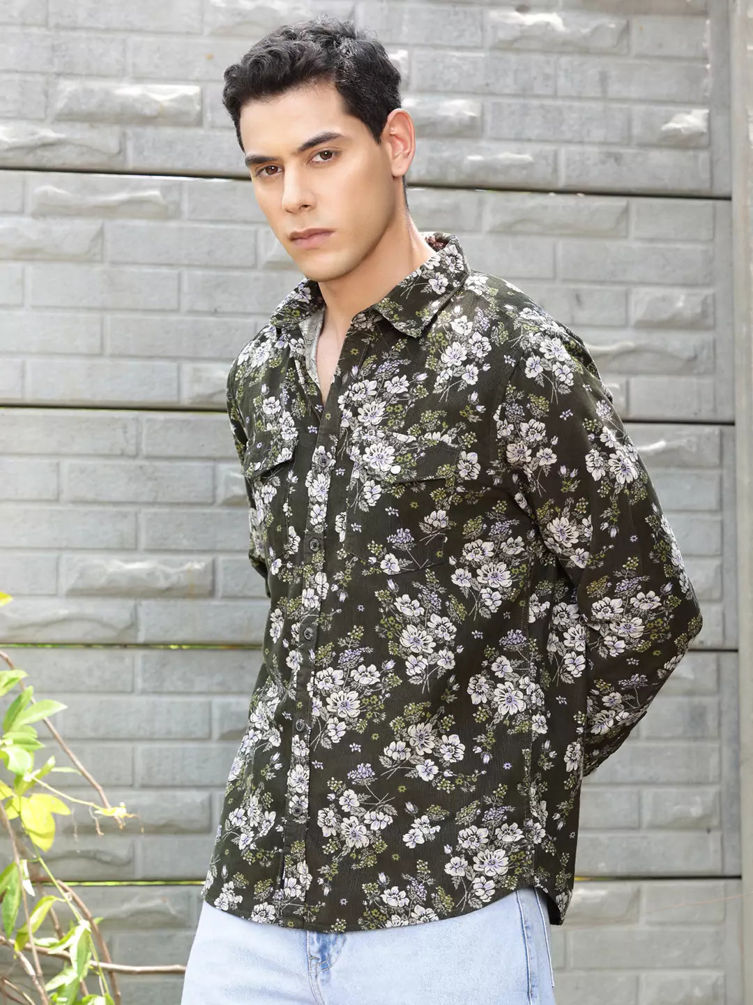 Thomas Scott Men Premium Slim Fit Floral Printed Spread Collar Casual Shirt