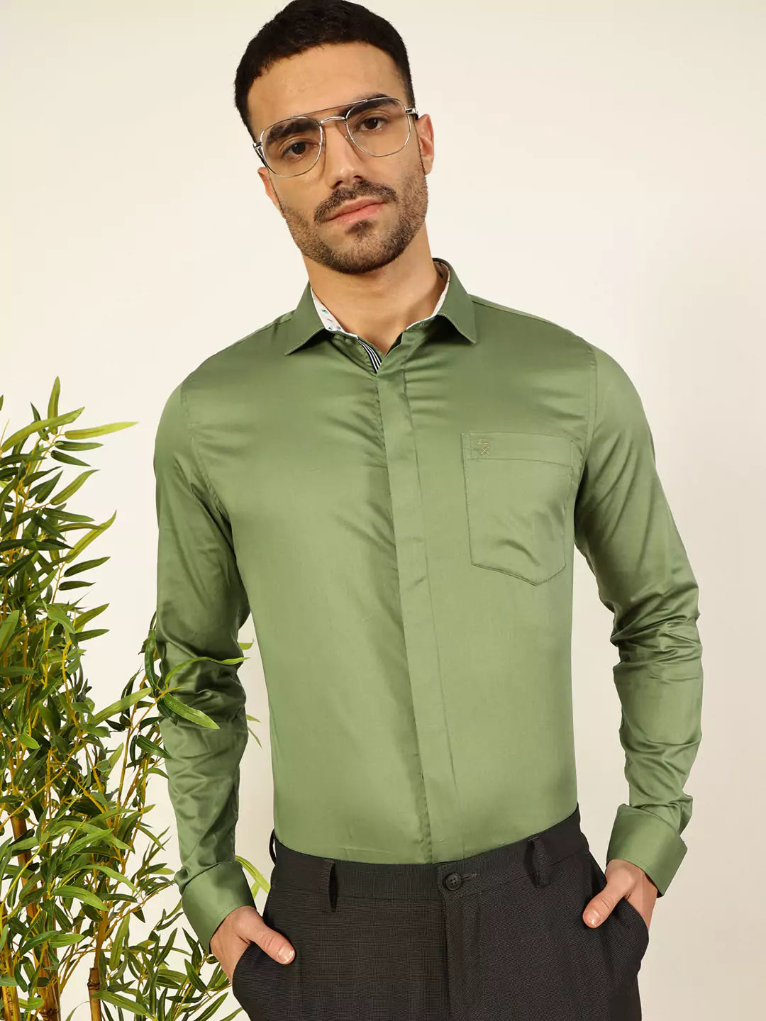 Thomas Scott Men Premium Cutaway Collar Solid Cotton Formal Shirt