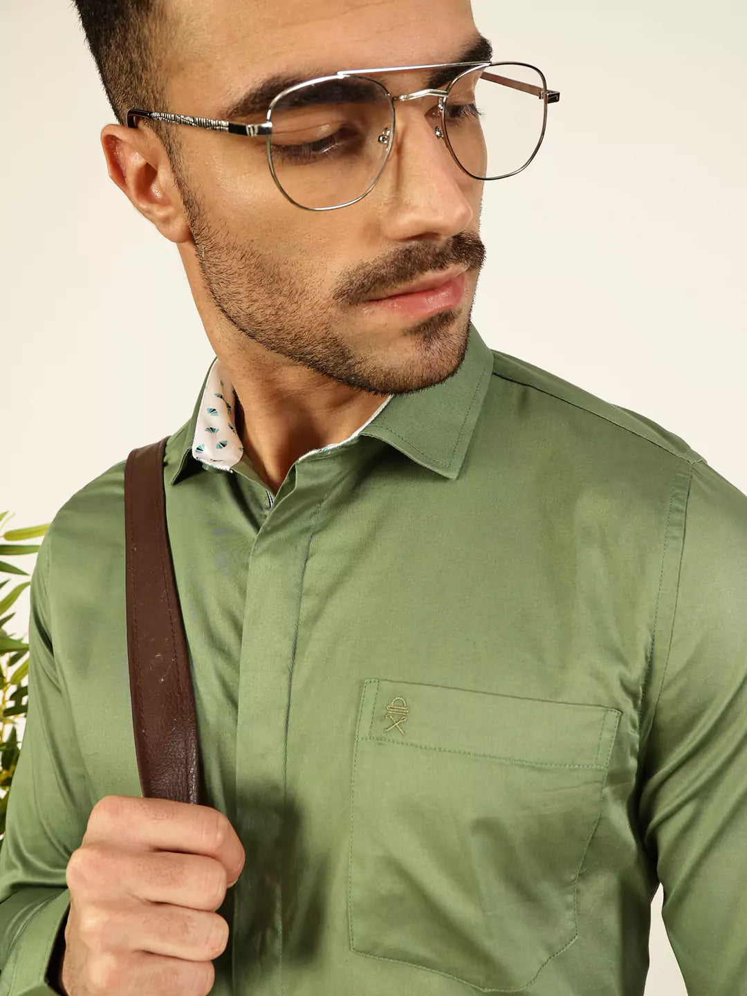 Thomas Scott Men Premium Cutaway Collar Solid Cotton Formal Shirt