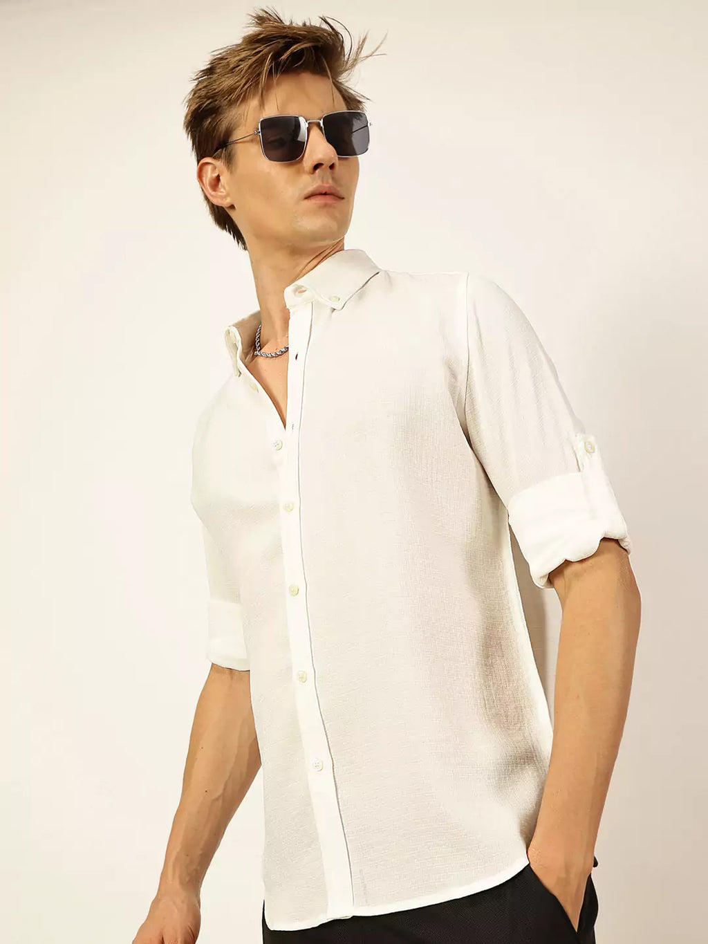 Thomas Scott Men White Slim Fit Long Sleeves Button-Down Collar Polyester Casual Shirt