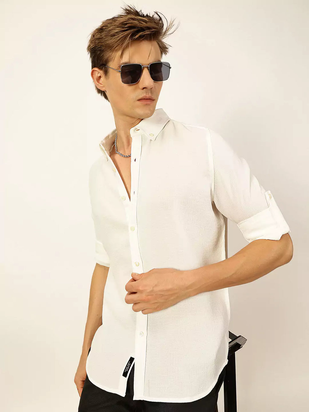Thomas Scott Men White Slim Fit Long Sleeves Button-Down Collar Polyester Casual Shirt