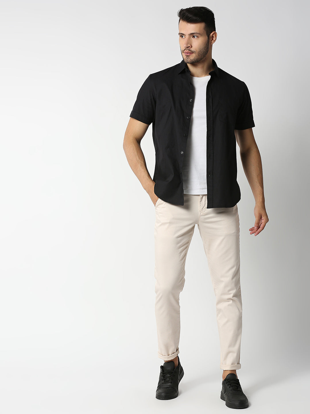 Thomas Scott Men Cream-Coloured Slim Fit Chinos Trousers