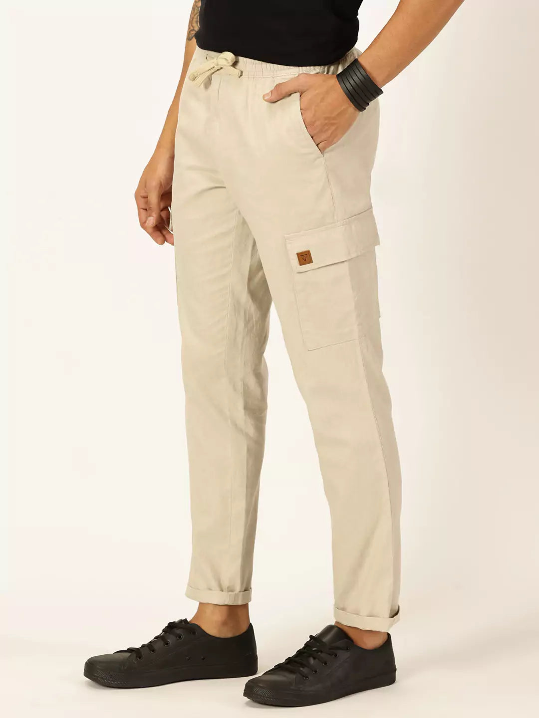 Thomas Scott Men Cream Mid-Rise Straight Fit Cotton Linen Woven Cargos Trouser
