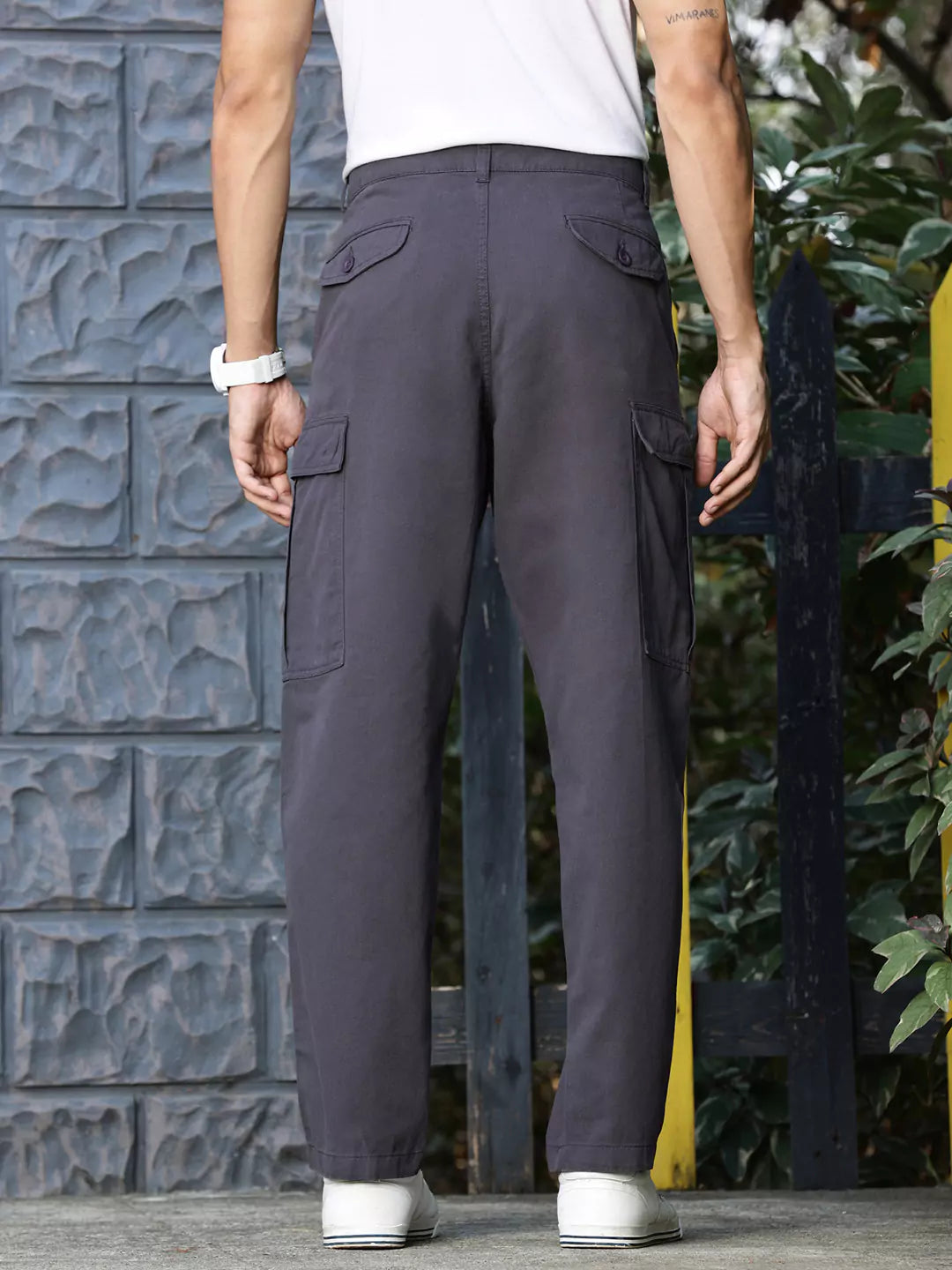 Thomas Scott Men Grey Mid-Rise Straight Fit Woven Cargo Trouser