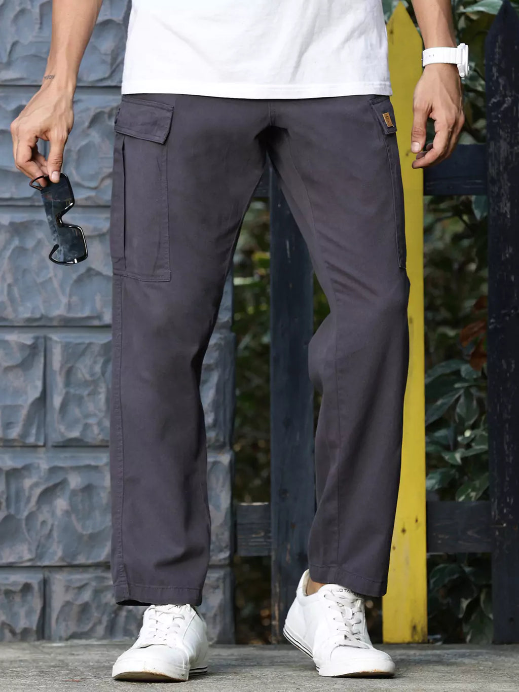 Thomas Scott Men Grey Mid-Rise Straight Fit Woven Cargo Trouser