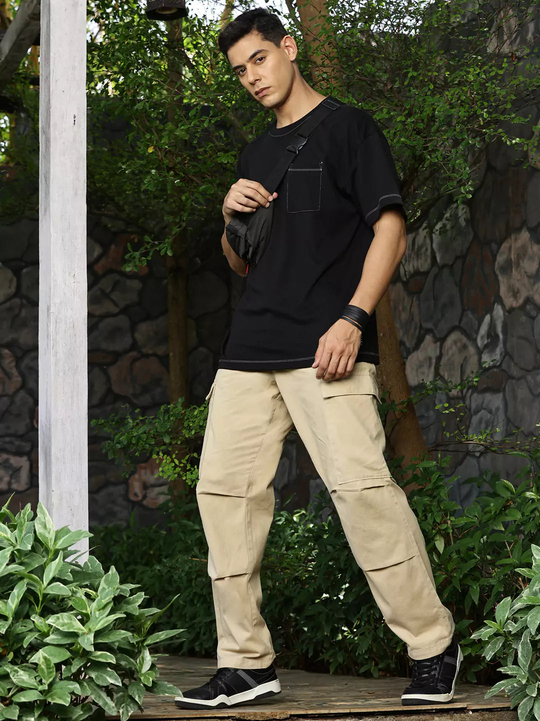Thomas Scott Men Classic Straight Fit Mid-Rise Pure Cotton Easy Wash Cargos Trousers