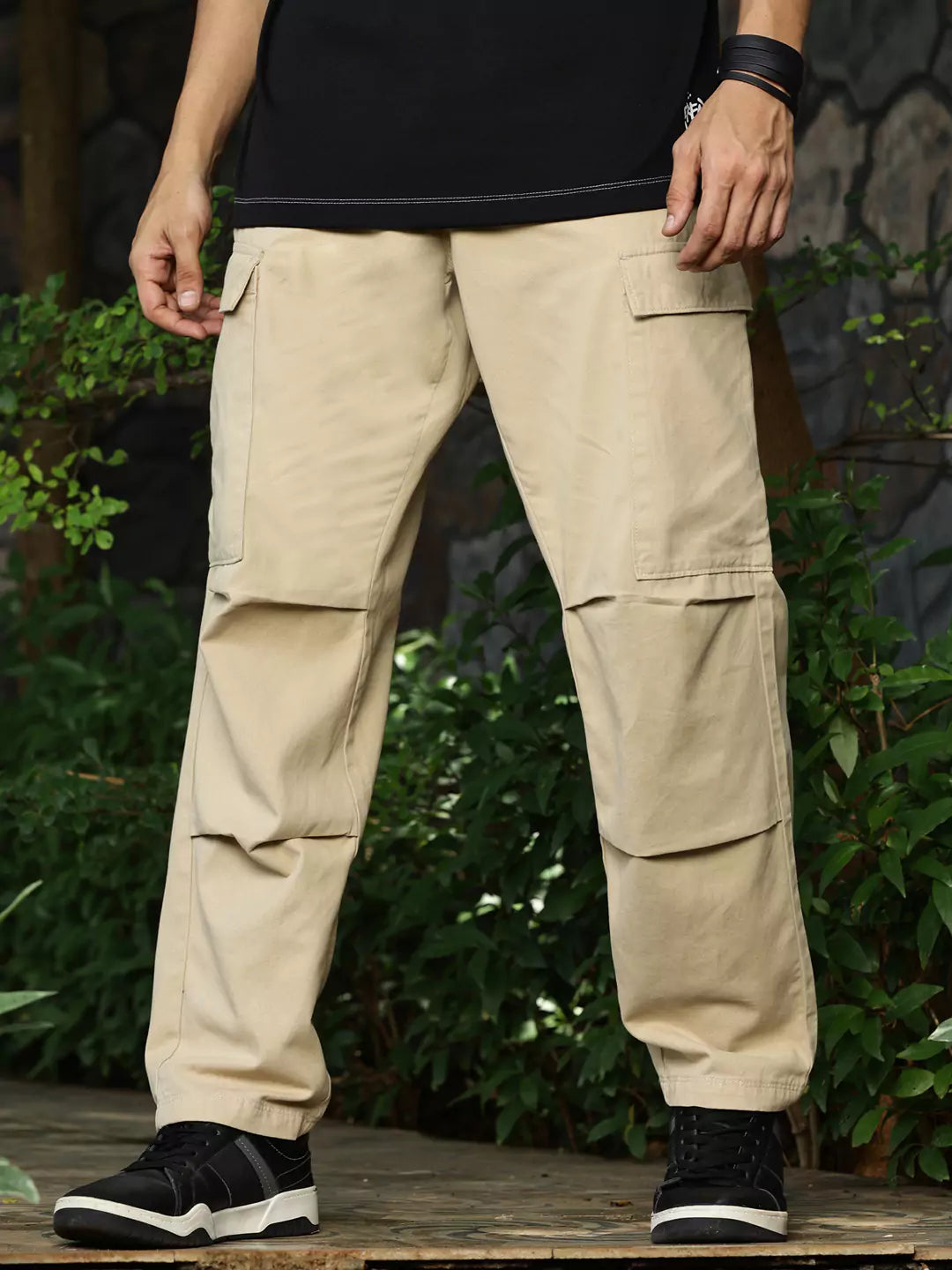 Thomas Scott Men Classic Straight Fit Mid-Rise Pure Cotton Easy Wash Cargos Trousers