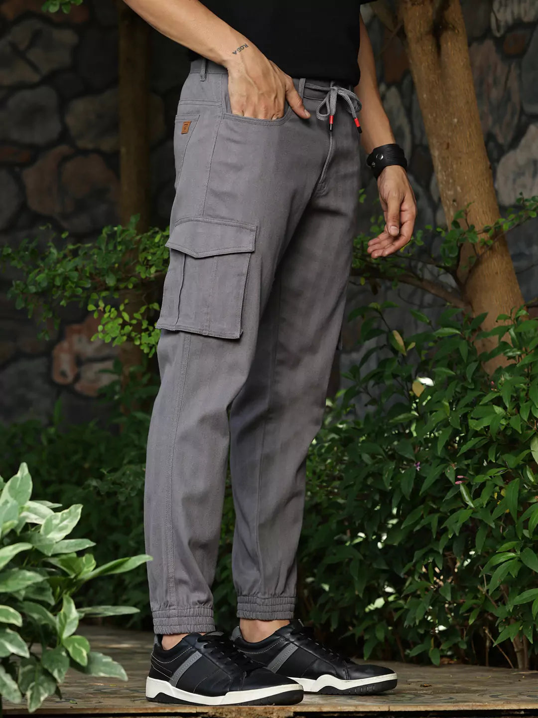 Thomas Scott Men Smart Slim Fit Mid-Rise Cargos Trousers