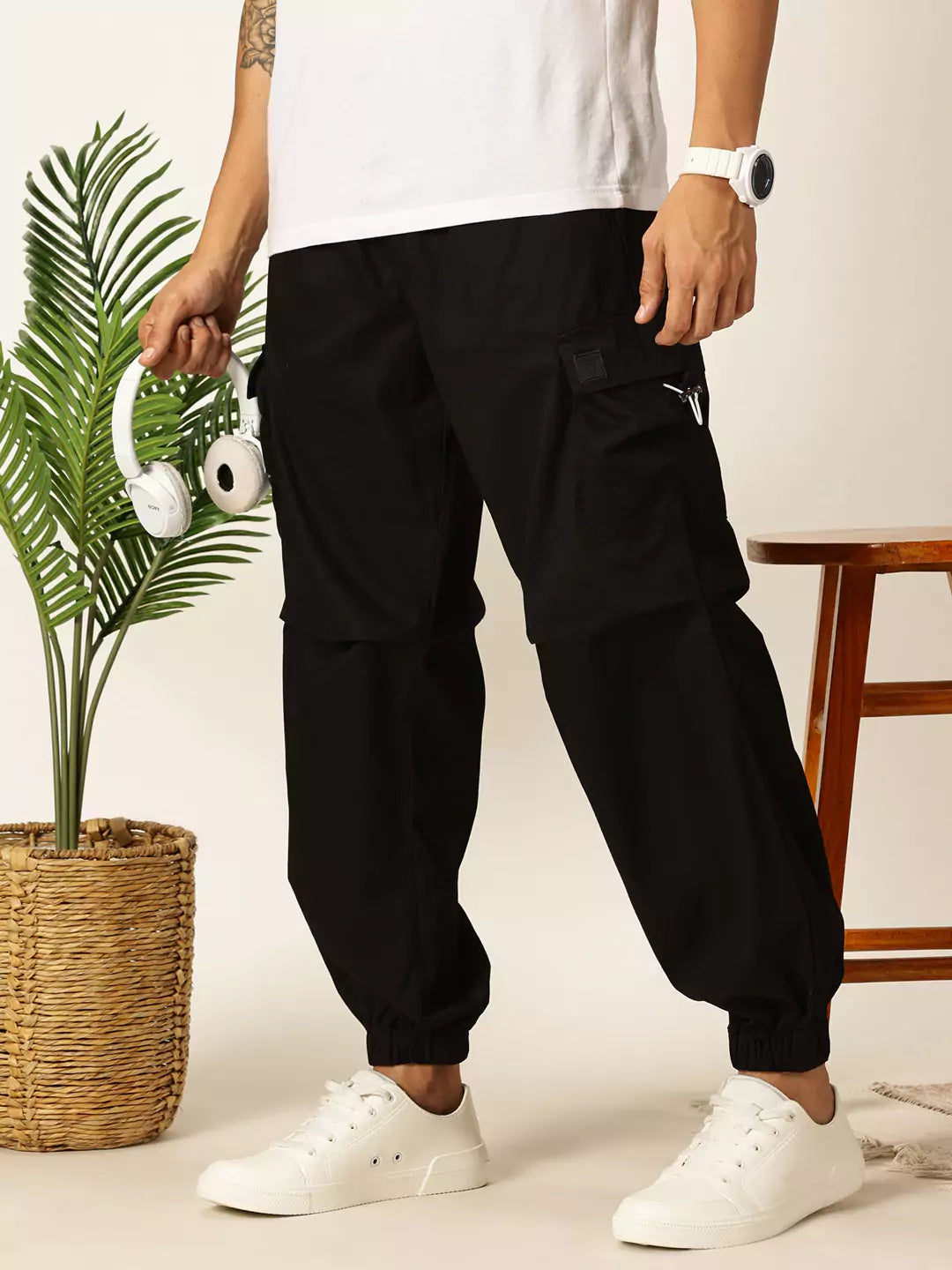 Thomas Scott Men Black Mid-Rise Regular Fit Parashute Cargos Trousers