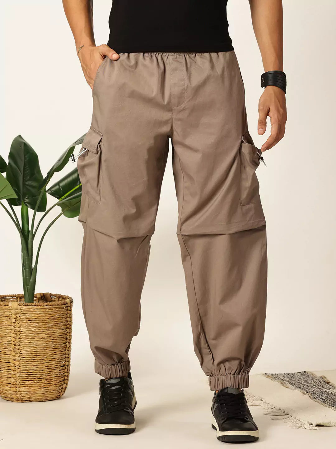 Thomas Scott Men Brown Mid-Rise Regular Fit Parashute Cargos Trousers