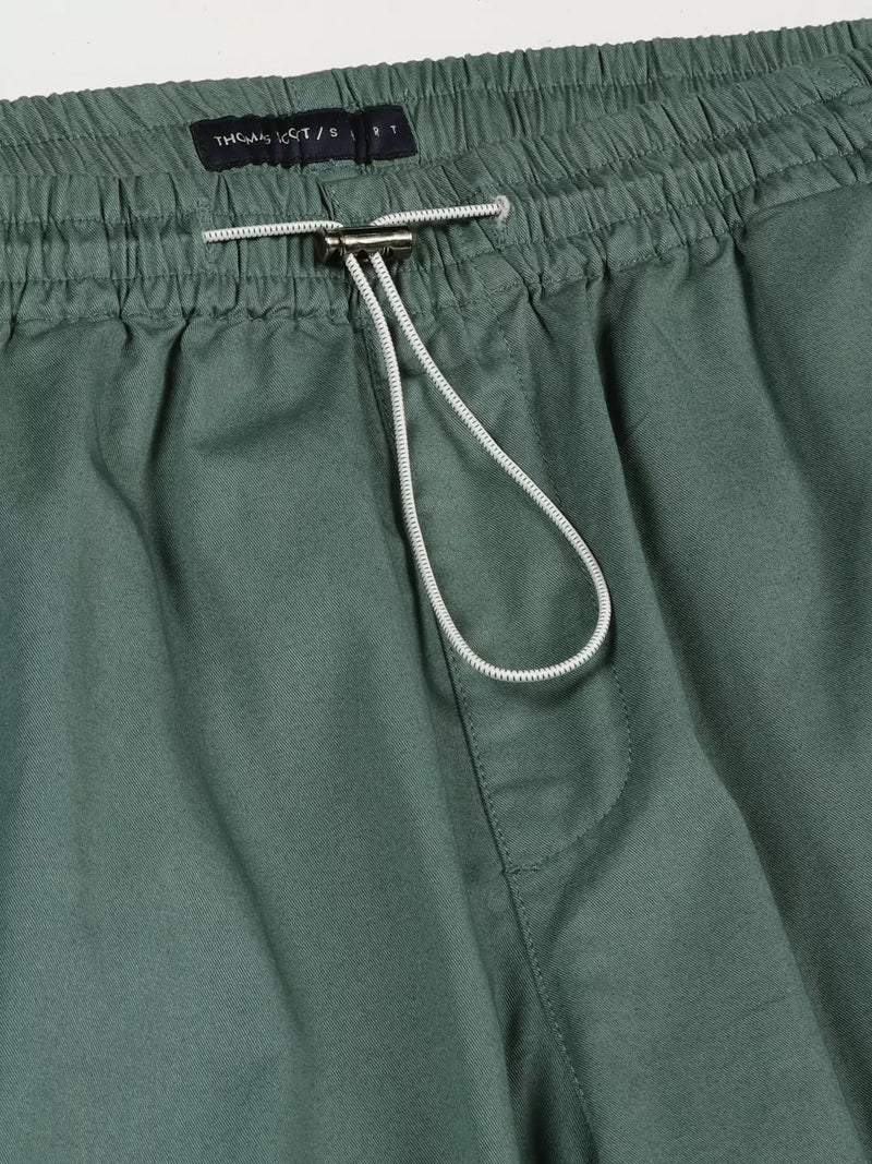 Thomas Scott Men Green Mid-Rise Regular Fit Parashute Cargos Trousers