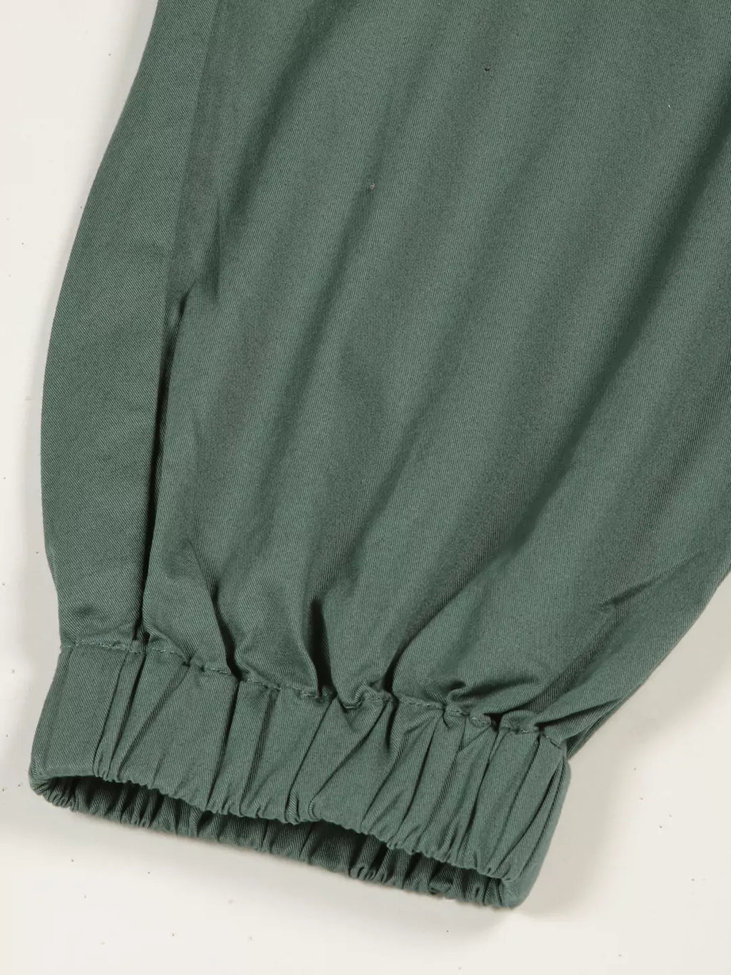 Thomas Scott Men Green Mid-Rise Regular Fit Parashute Cargos Trousers