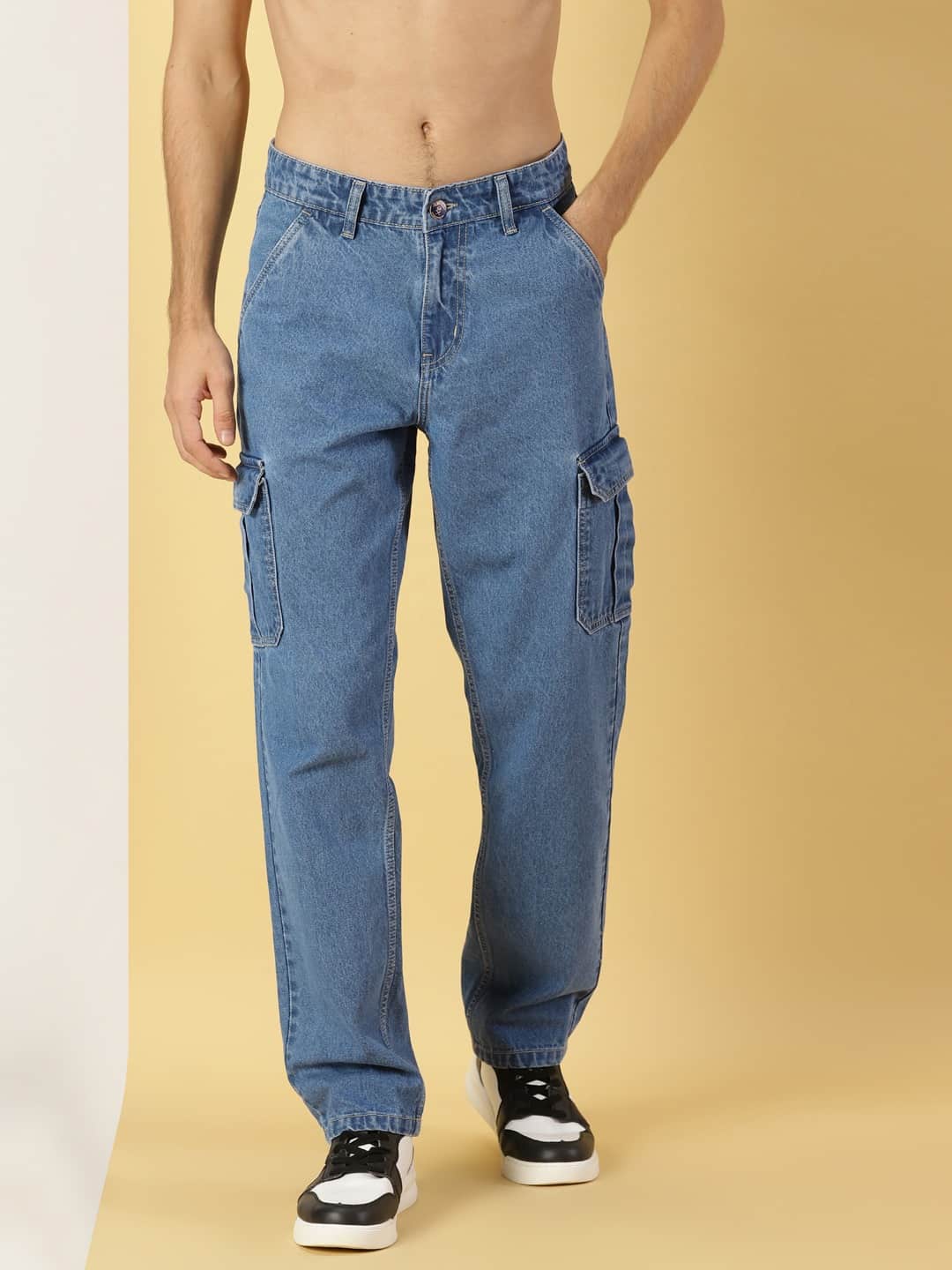 Thomas Scott Men Mid Rise Loose Relaxed Fit Clean Look Light Fade Cotton Jeans