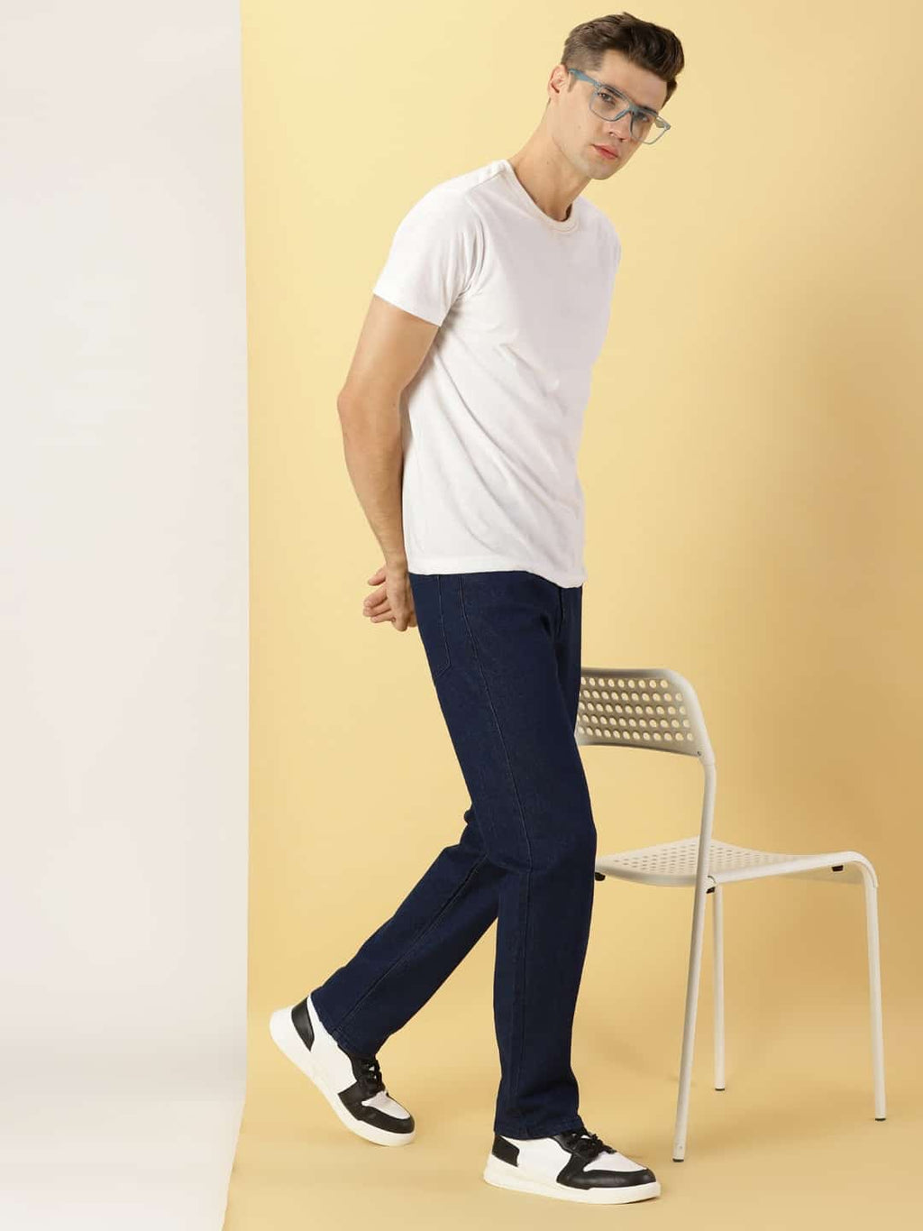 Thomas Scott Men Comfort Mid Rise Clean Look Stretchable Jeans
