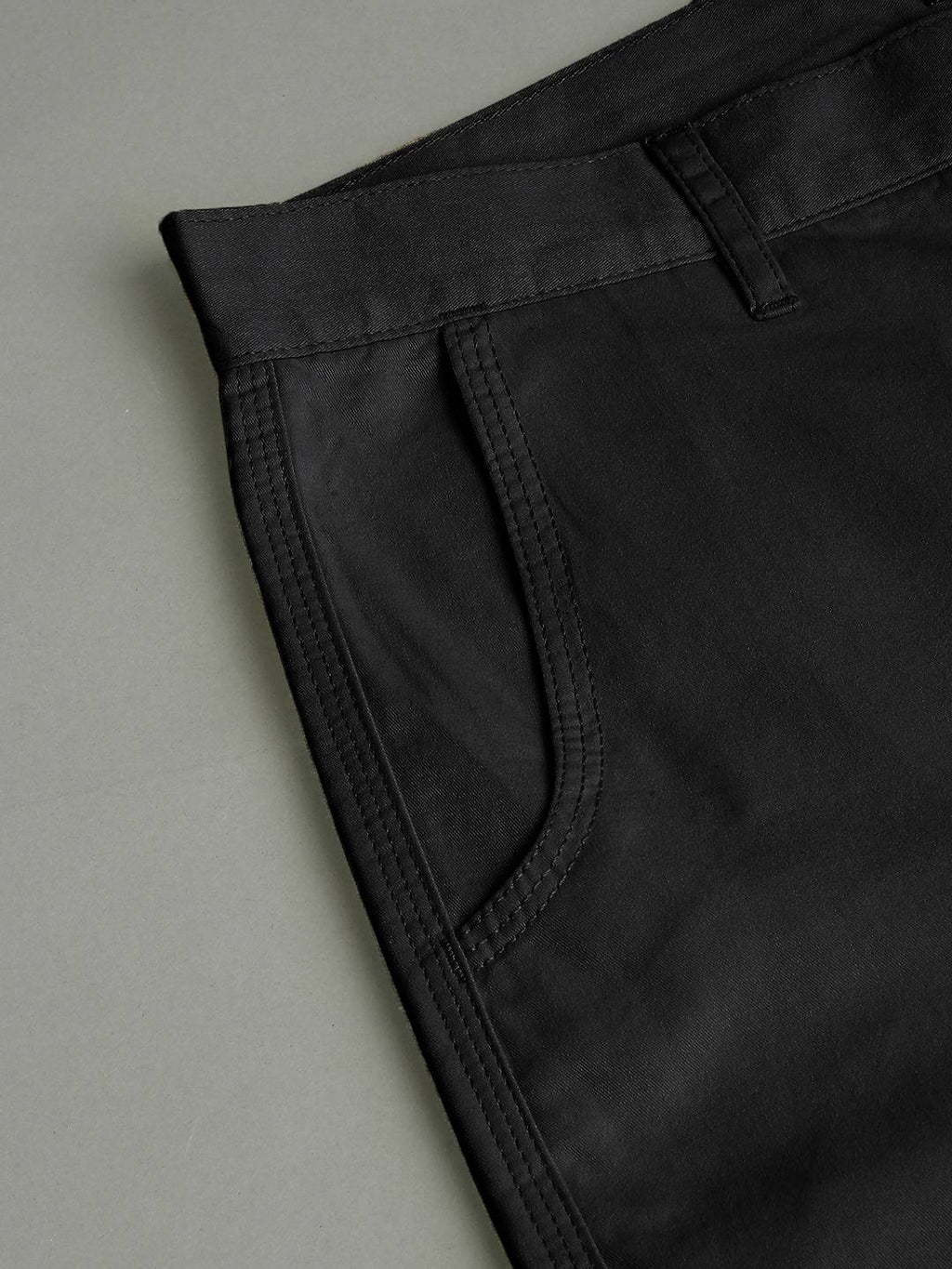 Thomas Scott Men Mid-Rise Slim Fit Shorts