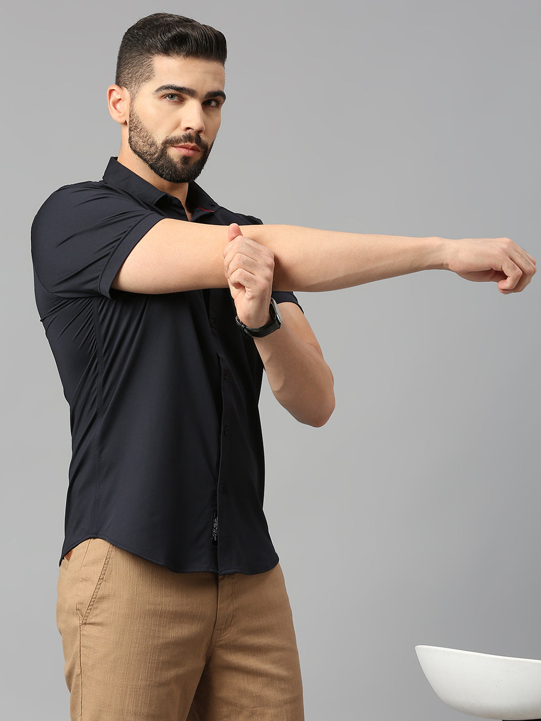 Thomas Scott Men Jet Navy Classic Slim Fit Short Sleeves Cutaway Collar Solid 4 Way Stretch Knitted Casual Shirt