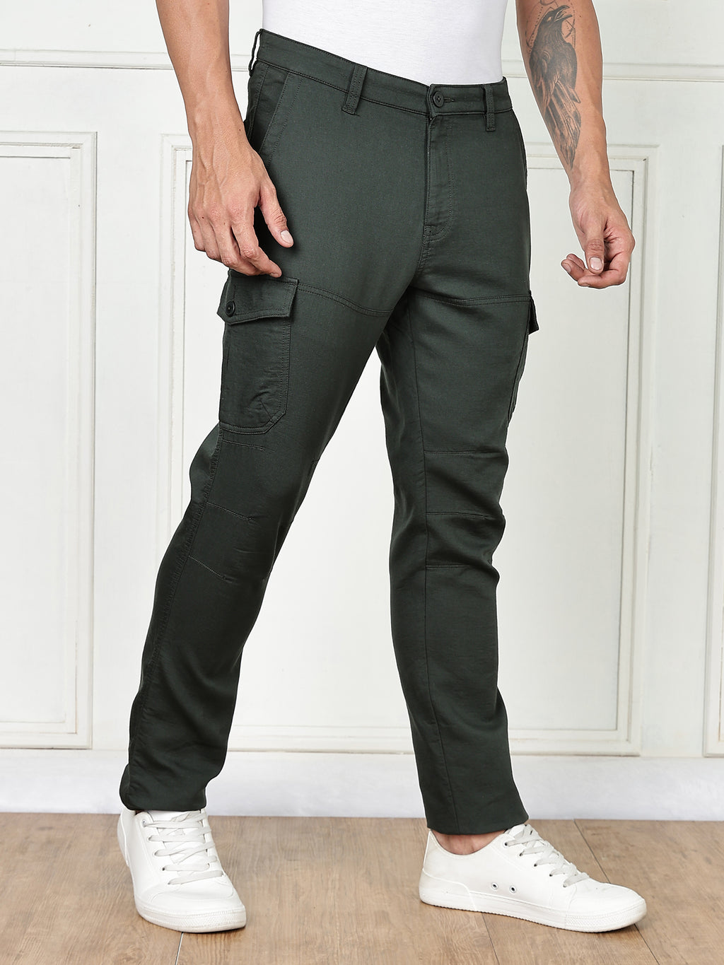 Thomas Scott Men Green Cricket Club Collection Straight Fit Woven Cargo Trousers