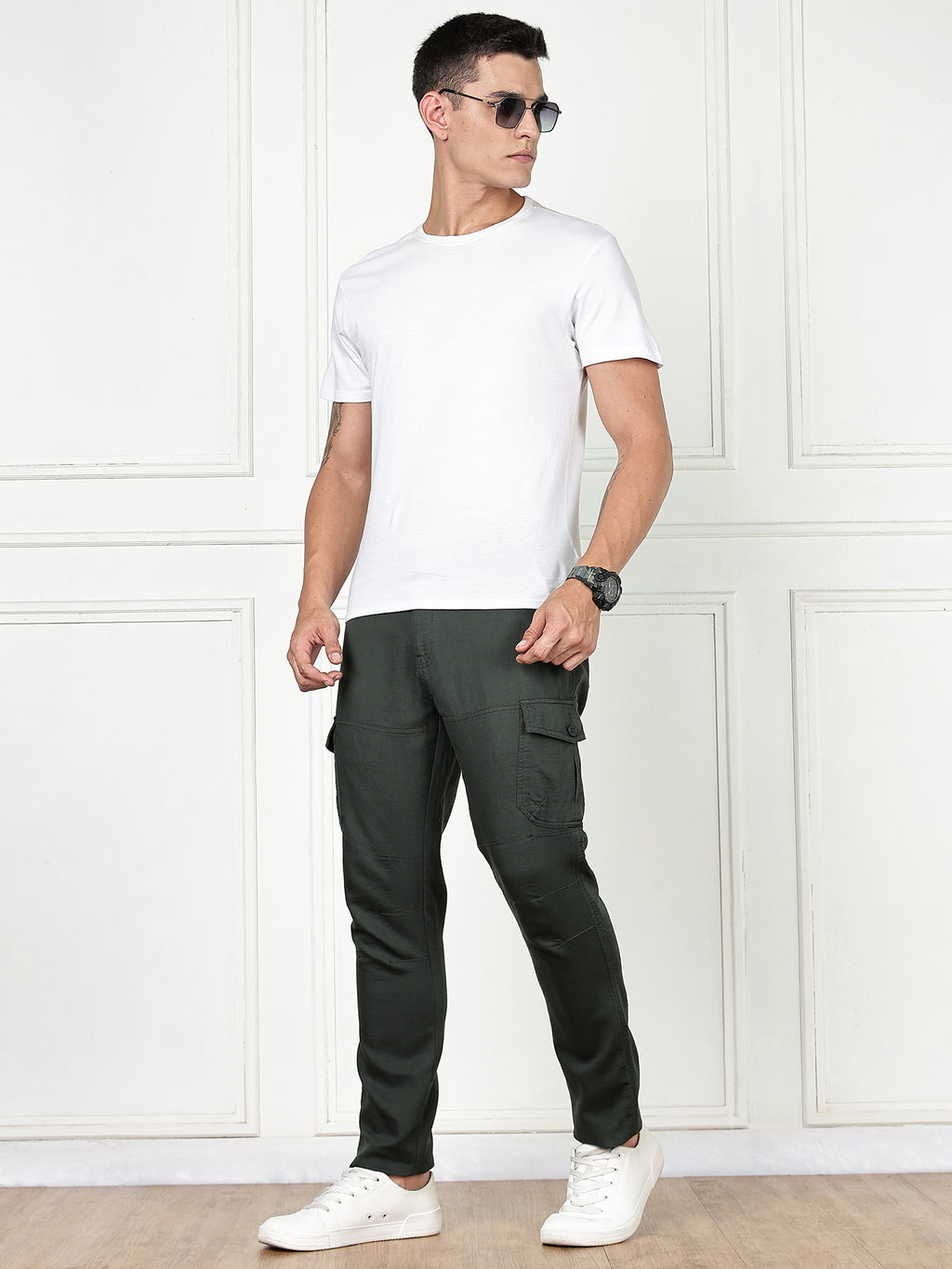 Thomas Scott Men Green Cricket Club Collection Straight Fit Woven Cargo Trousers