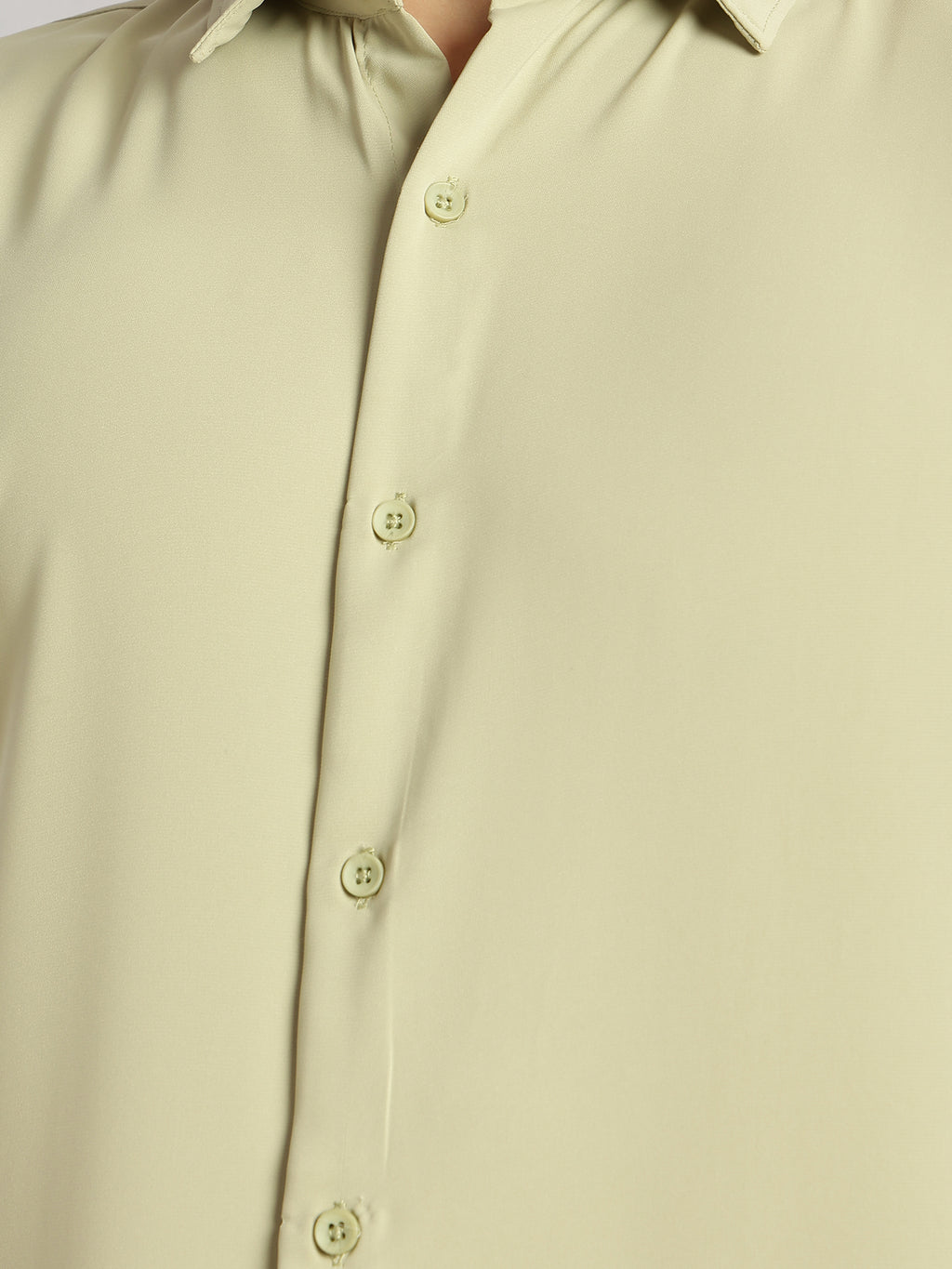 Thomas Scott Men Green Regular Fit Short Sleeves Spread Collar Solid Polyester Casual Shirt