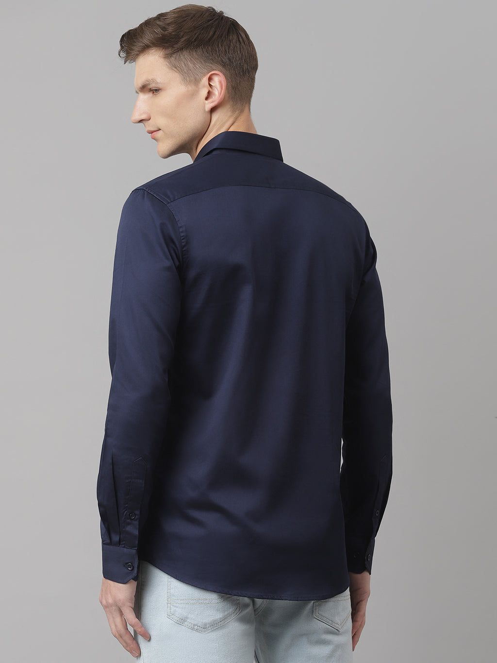 Thomas Scott Men Marine Relaxed Regular Fit Long Sleeves Cutaway Collar Solid Cotton Casual Shirt