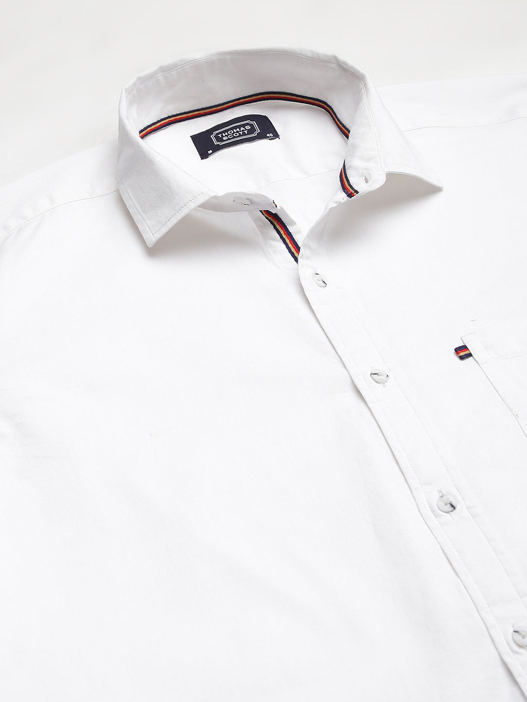 Thomas Scott Men White Relaxed Slim Fit Long Regular Sleeves Cotton Spread Collar Solid Casual Shirt