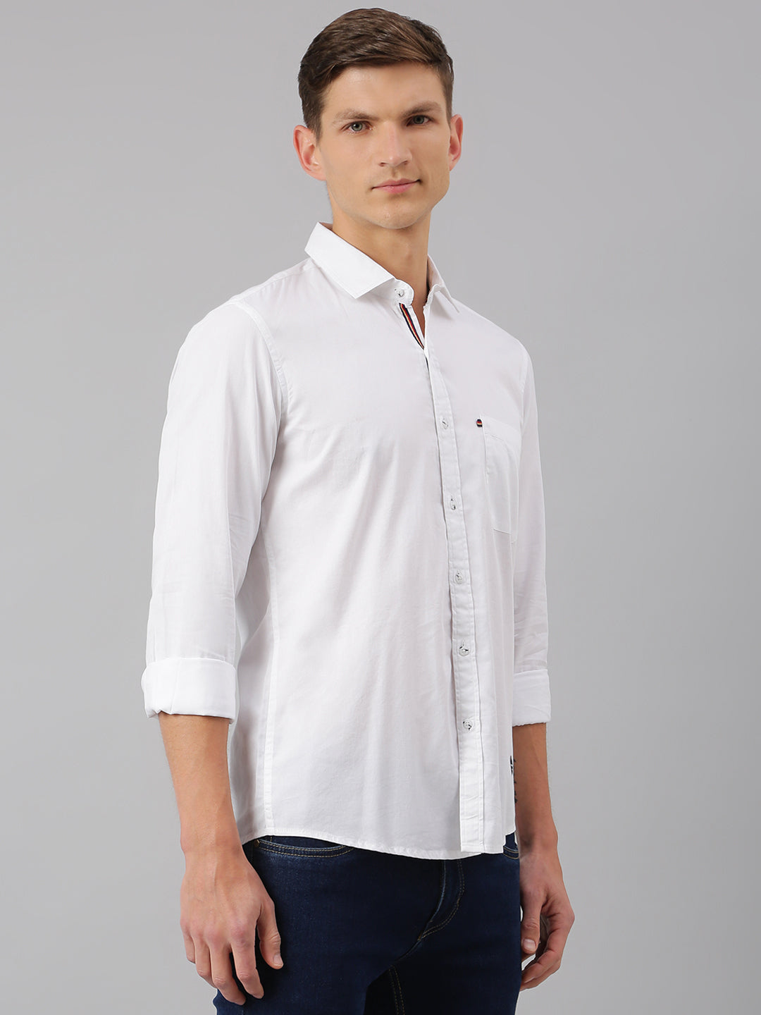 Thomas Scott Men White Relaxed Slim Fit Long Regular Sleeves Cotton Spread Collar Solid Casual Shirt