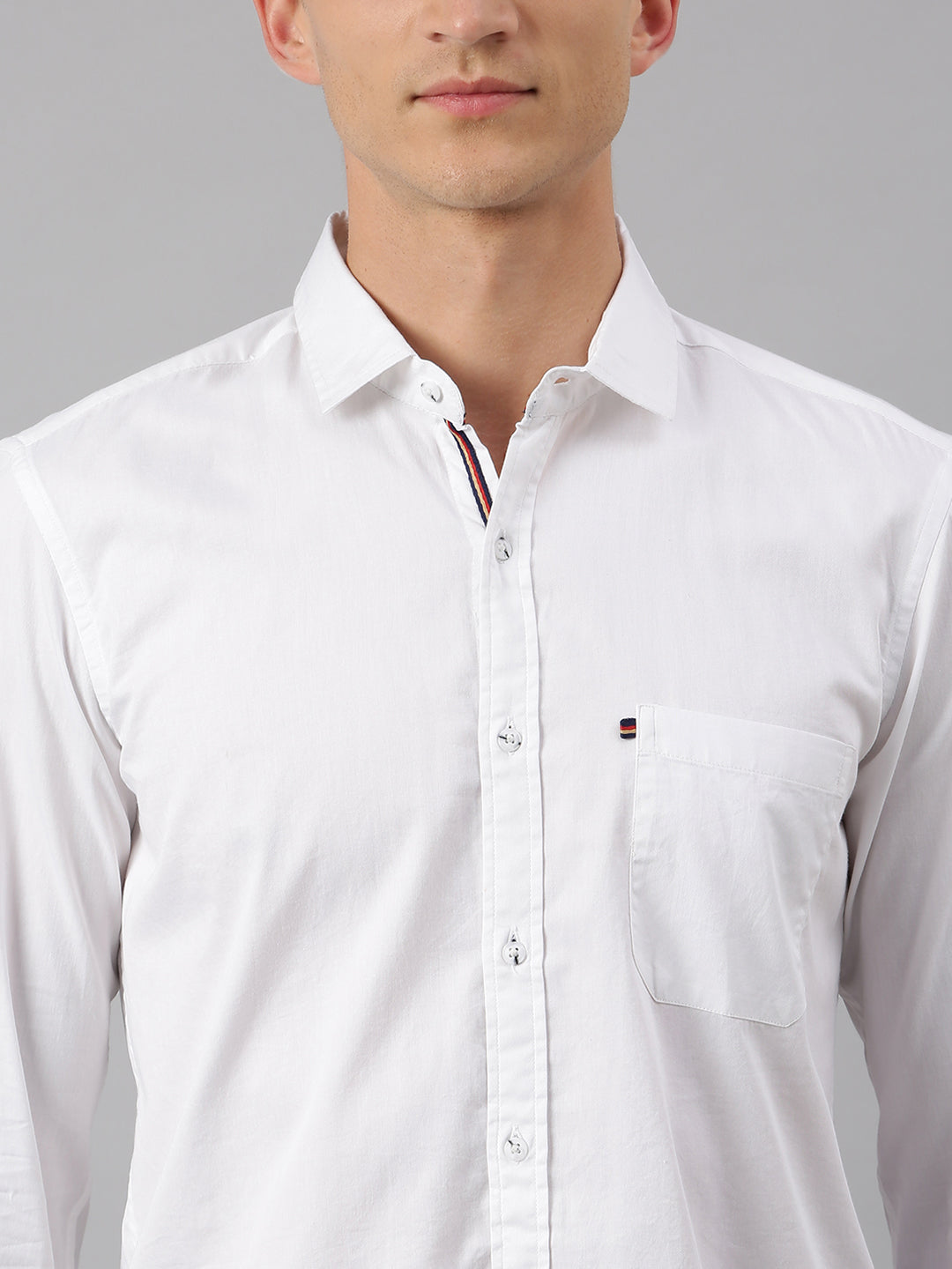 Thomas Scott Men White Relaxed Slim Fit Long Regular Sleeves Cotton Spread Collar Solid Casual Shirt