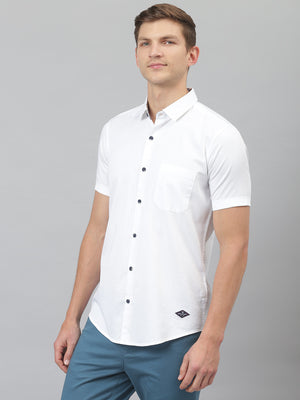 Thomas Scott Men White Relaxed Slim Fit Short Sleeves Spread Collar Solid Casual Shirt