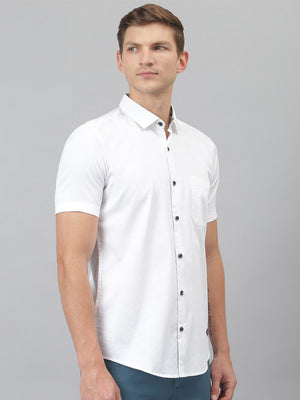 Thomas Scott Men White Relaxed Slim Fit Short Sleeves Spread Collar Solid Casual Shirt