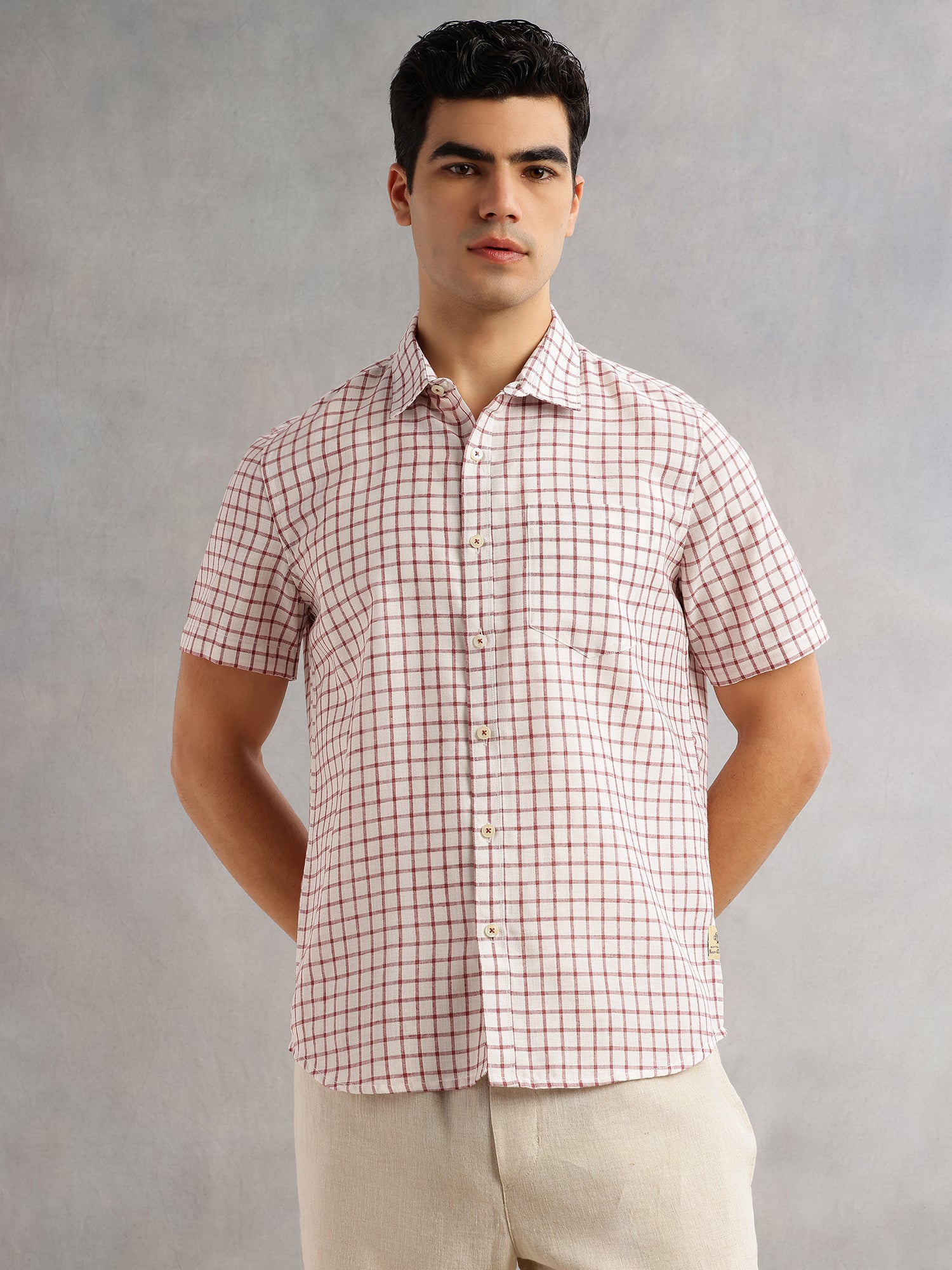 Thomas Scott Men Maroon Slim Fit Short Sleeves Spread Collar Gingham Checks Linen Casual Shirt