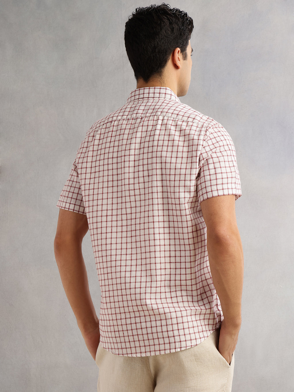 Thomas Scott Men Maroon Slim Fit Short Sleeves Spread Collar Gingham Checks Linen Casual Shirt