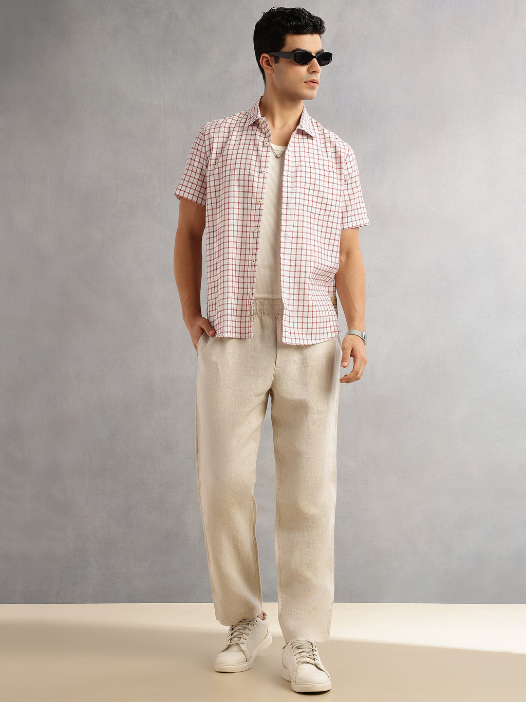 Thomas Scott Men Maroon Slim Fit Short Sleeves Spread Collar Gingham Checks Linen Casual Shirt