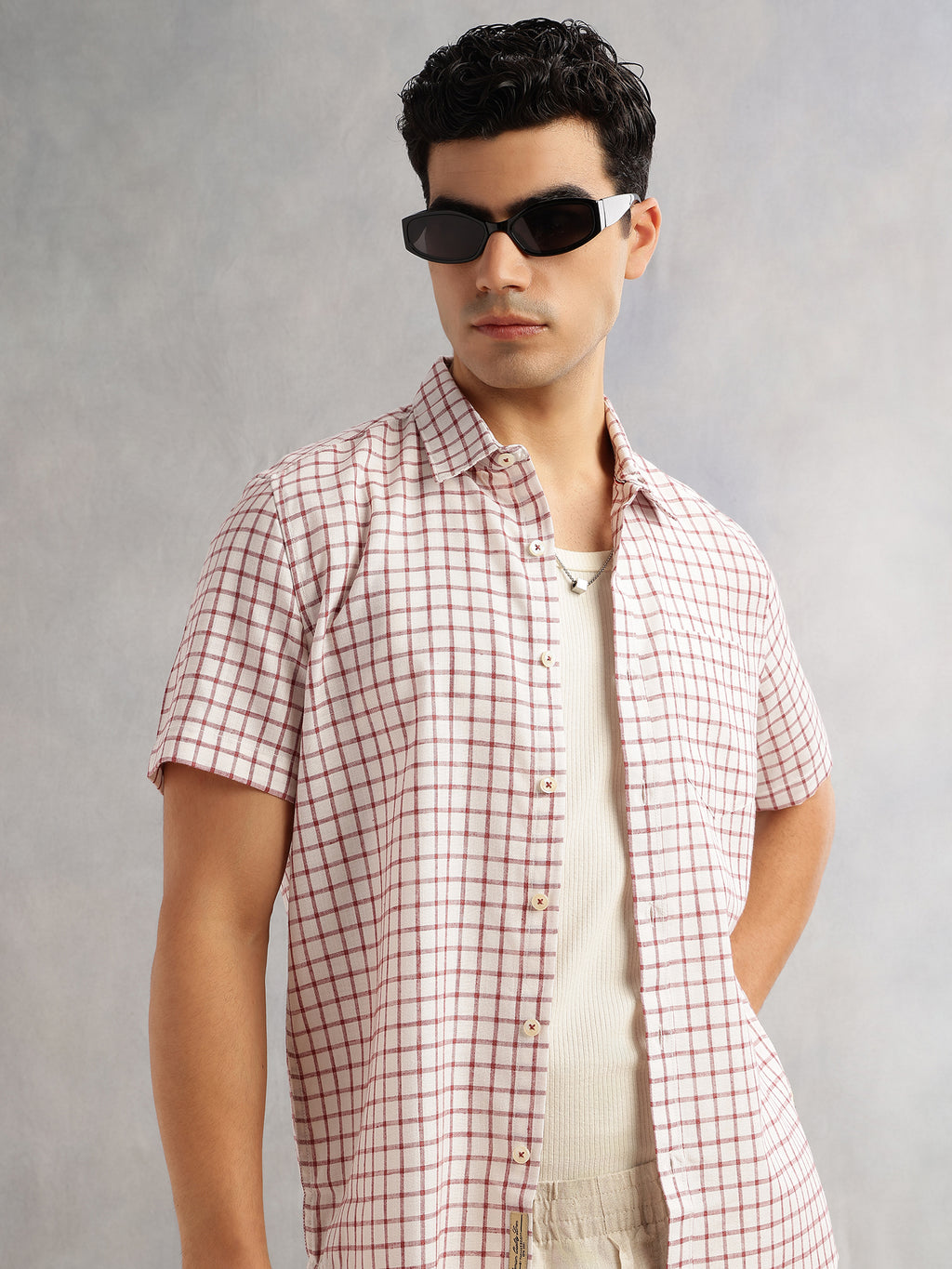 Thomas Scott Men Maroon Slim Fit Short Sleeves Spread Collar Gingham Checks Linen Casual Shirt
