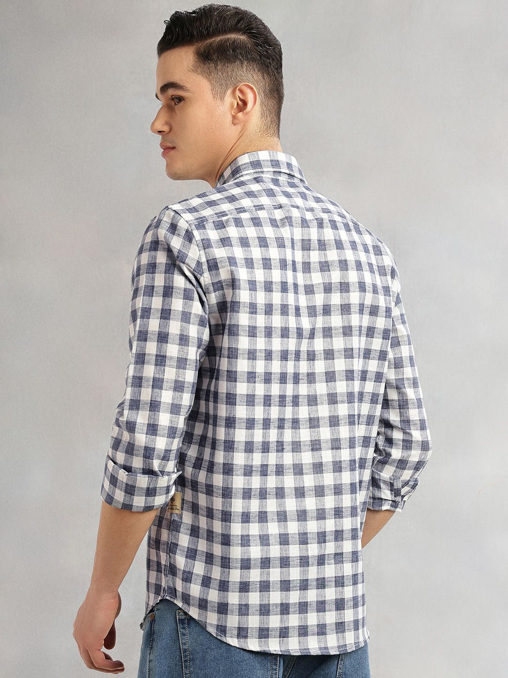 Navy Slim Fit Long Sleeves Gingham Checks Spread Collar Cotton Linen Casual Shirt For Men