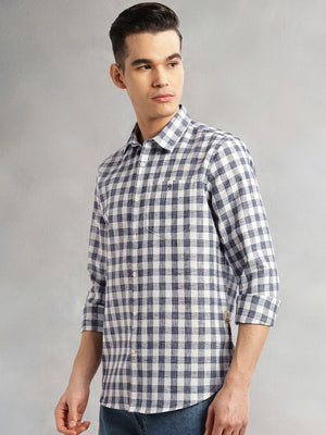 Navy Slim Fit Long Sleeves Gingham Checks Spread Collar Cotton Linen Casual Shirt For Men
