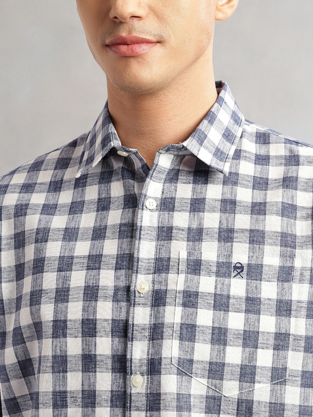 Navy Slim Fit Long Sleeves Gingham Checks Spread Collar Cotton Linen Casual Shirt For Men