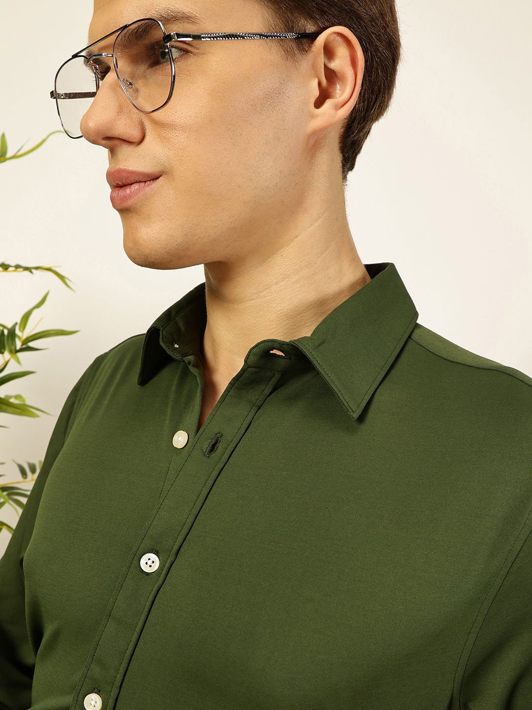 Bottle Green Slim Fit Long Sleeves Spread Collar Knit Casual Shirt