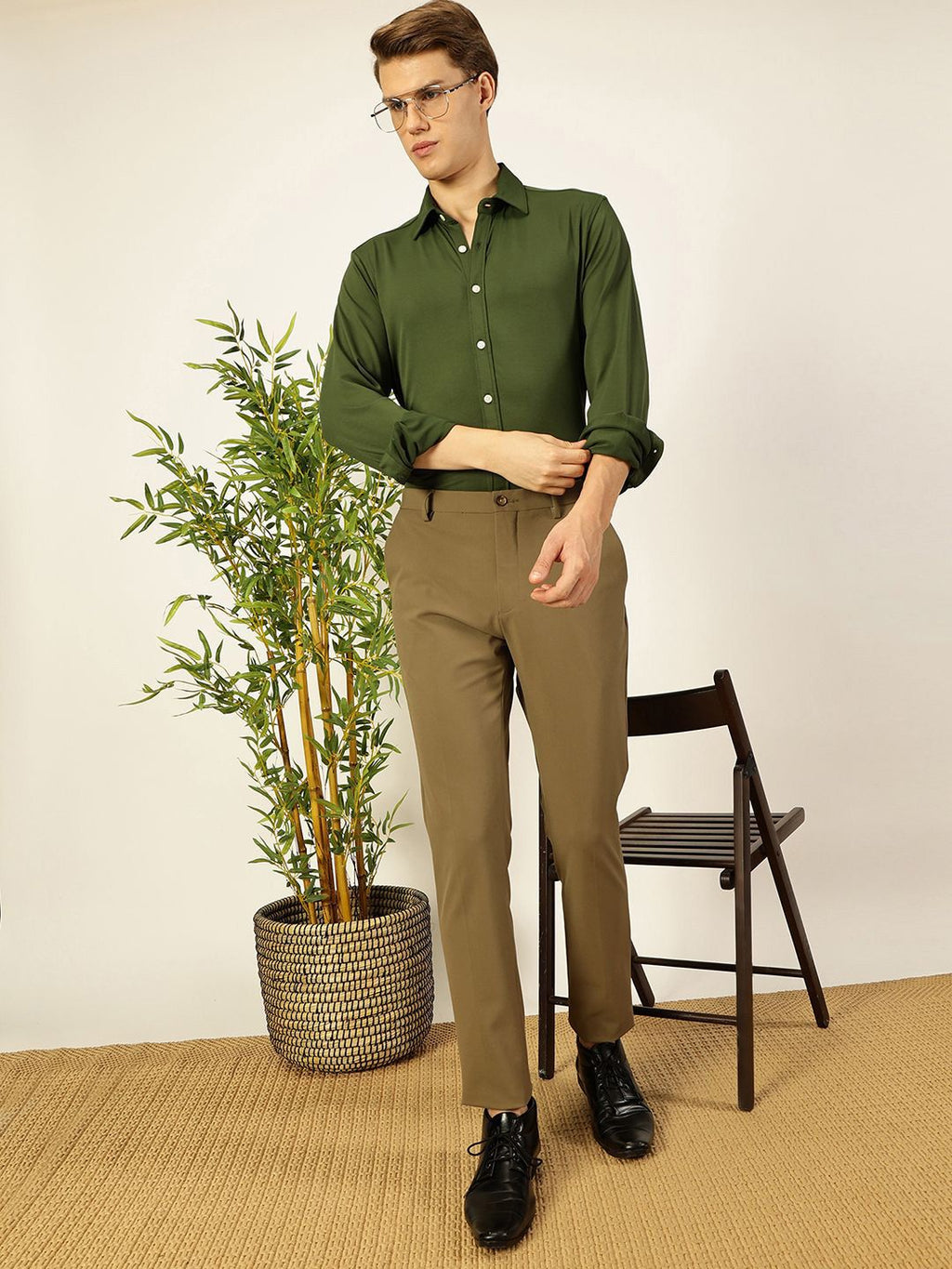 Bottle Green Slim Fit Long Sleeves Spread Collar Knit Casual Shirt