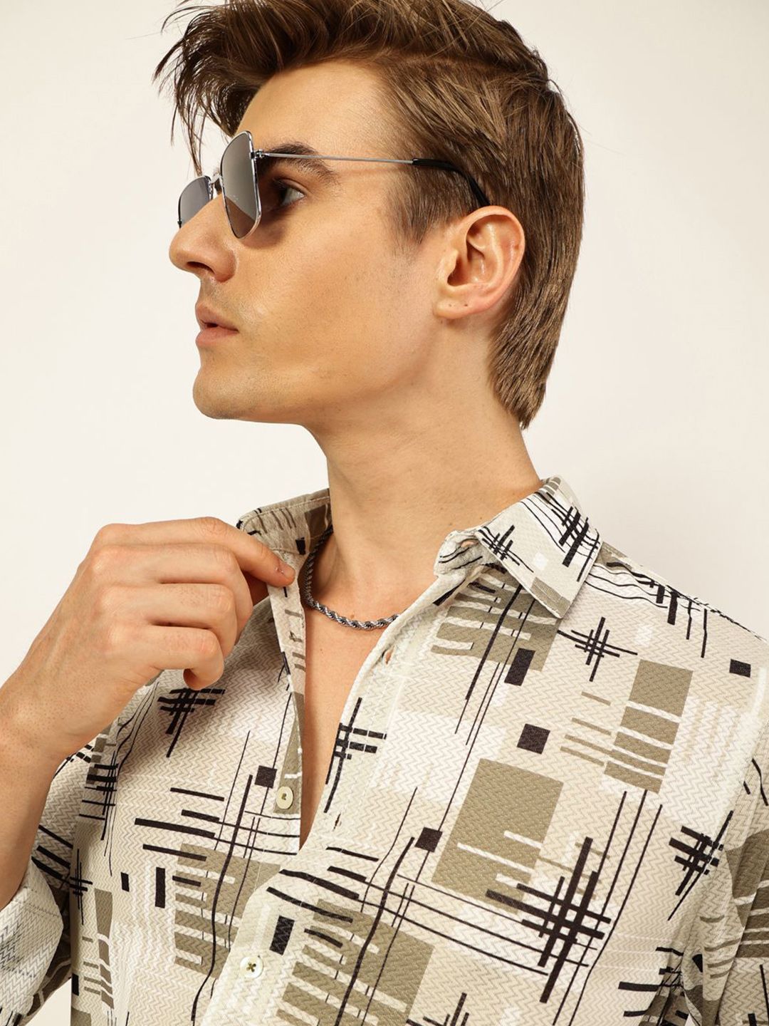 Green Premium Slim Fit Opaque Printed Casual Shirt For Men